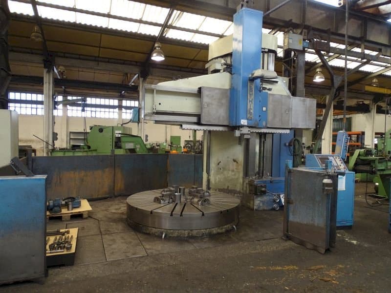 Widok z przodu maszyny Berthiez									 BM 225