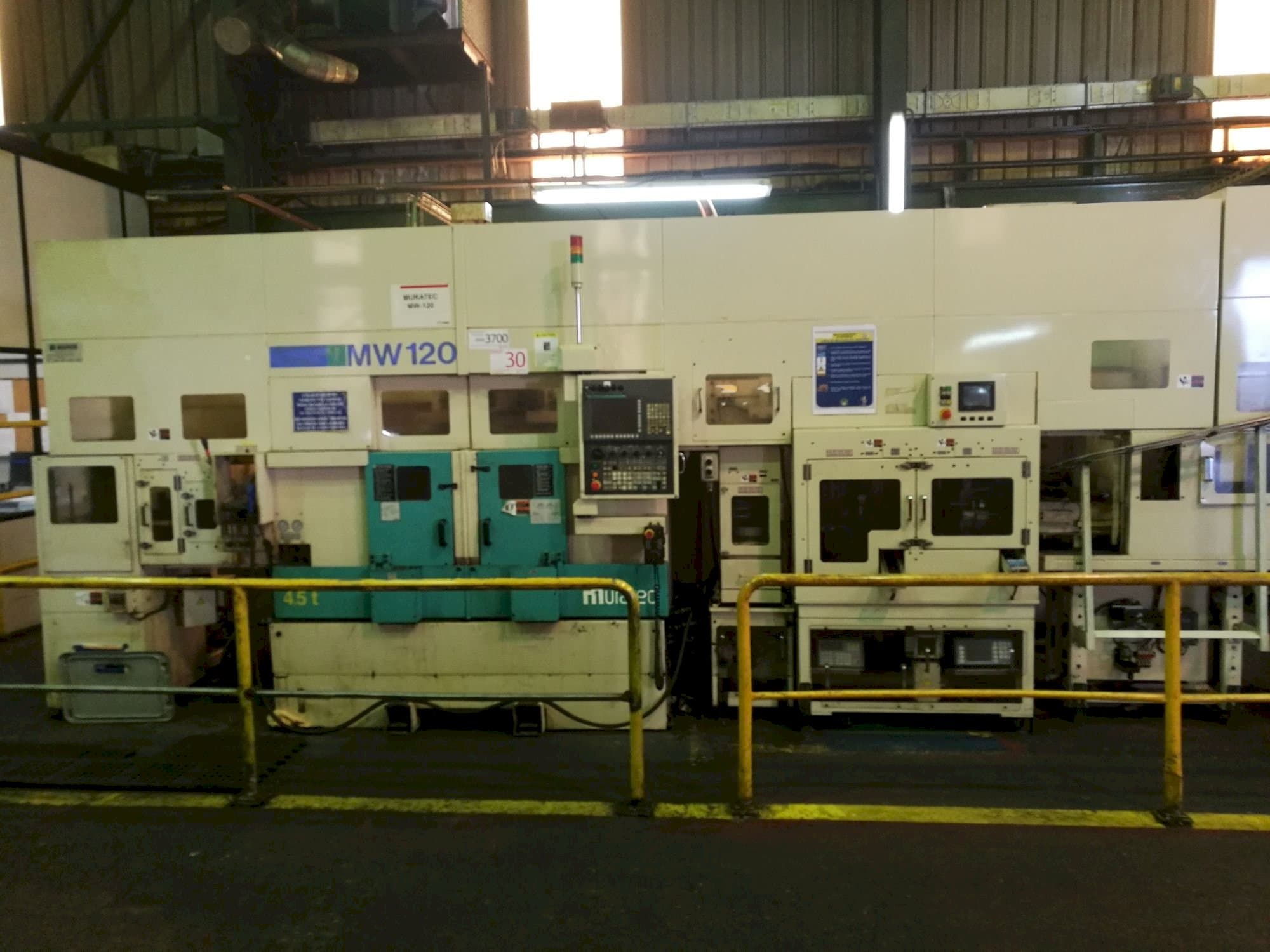 Widok z przodu maszyny Muratec MW120