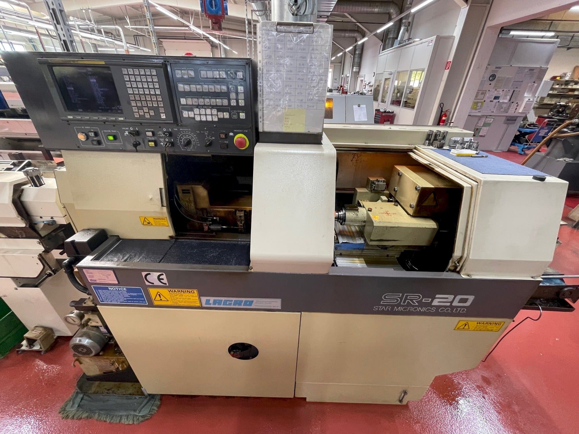 Widok z przodu maszyny Star SR-20