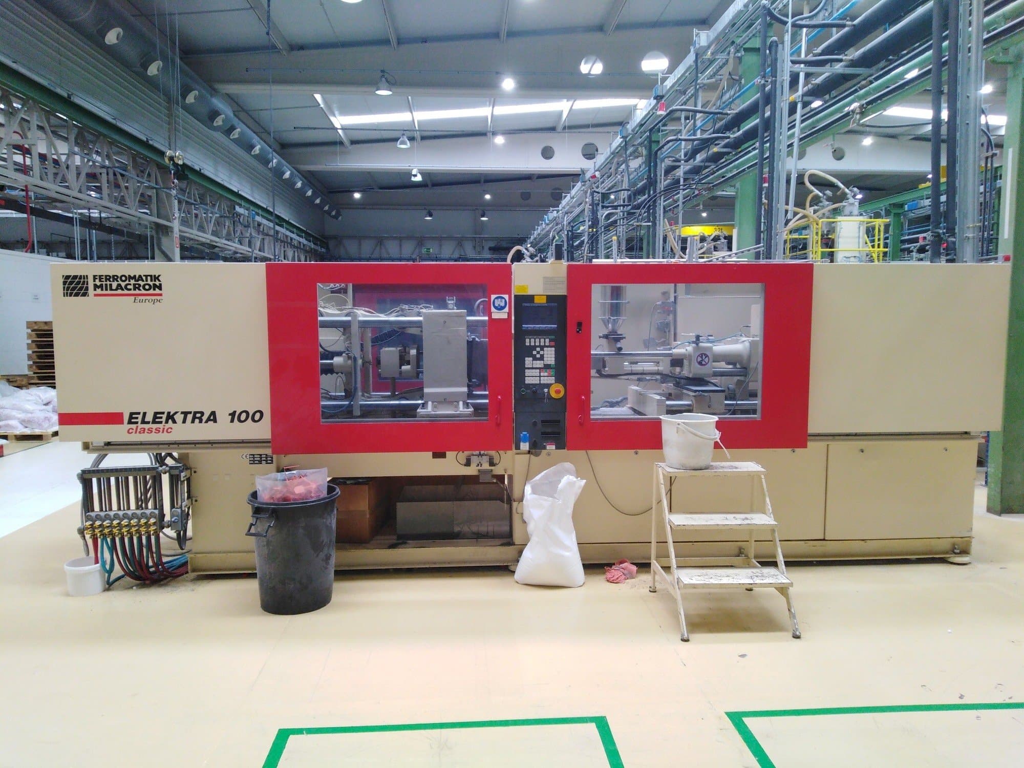 Widok z przodu maszyny Ferromatik Electra 100