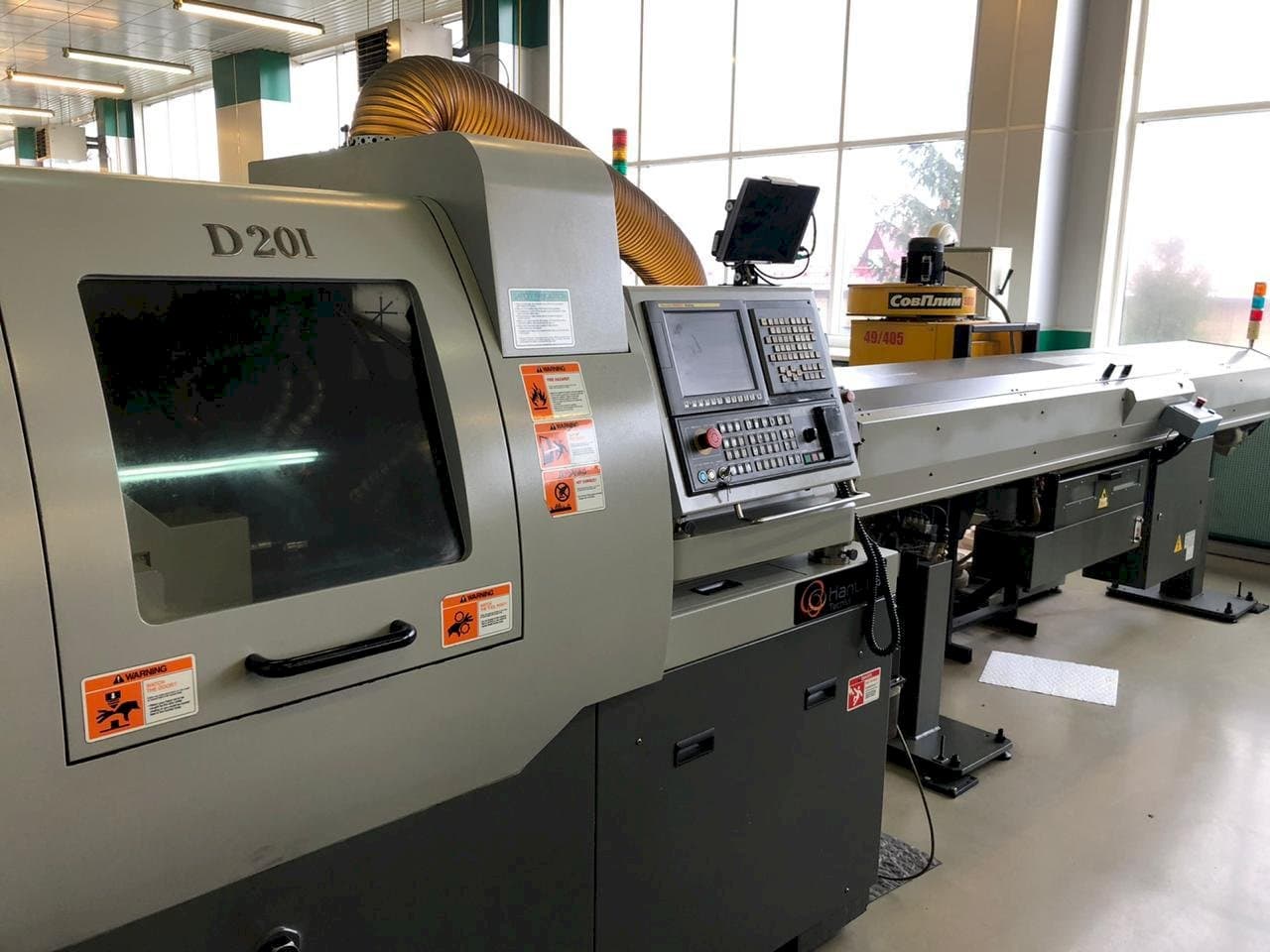 Widok z przodu maszyny Hanwha XD20M