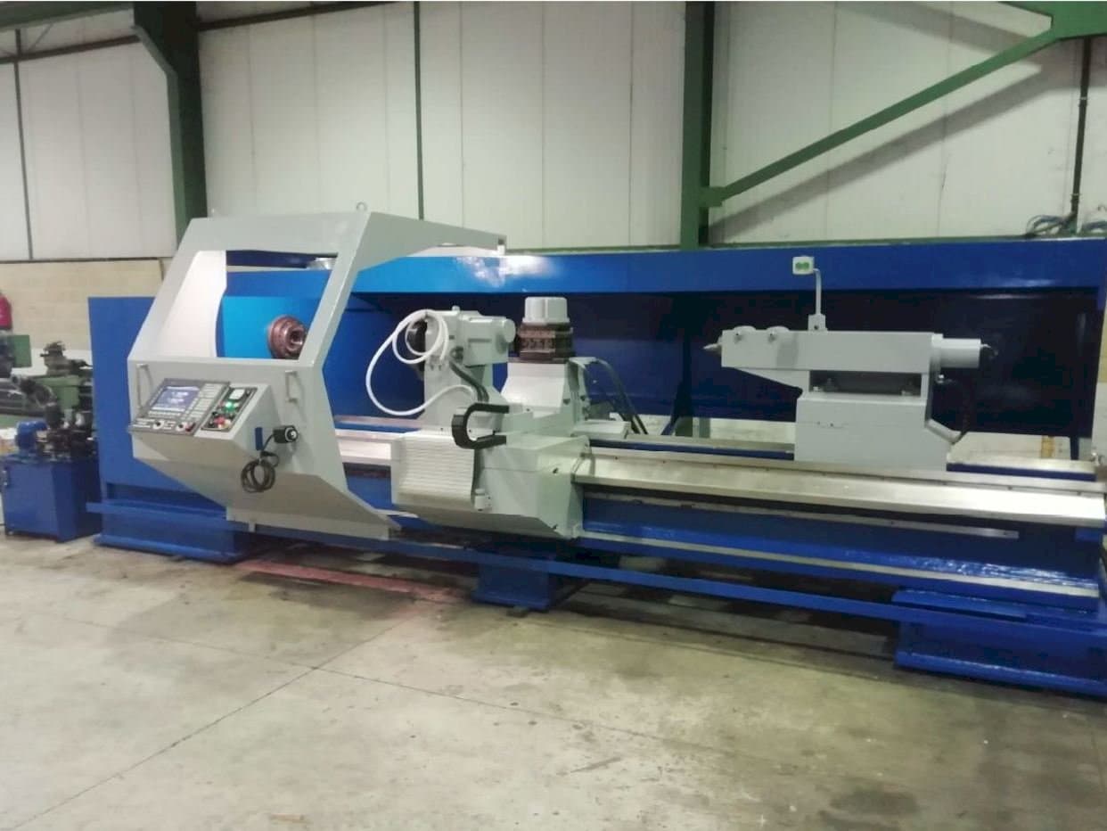 Widok z przodu maszyny Gurutzpe A-1000