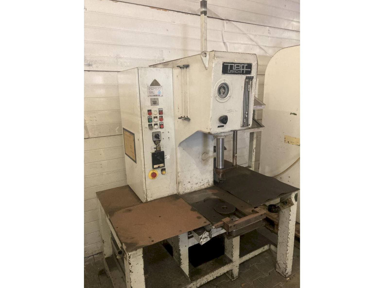 Widok z przodu maszyny Walter NEFF T6.3