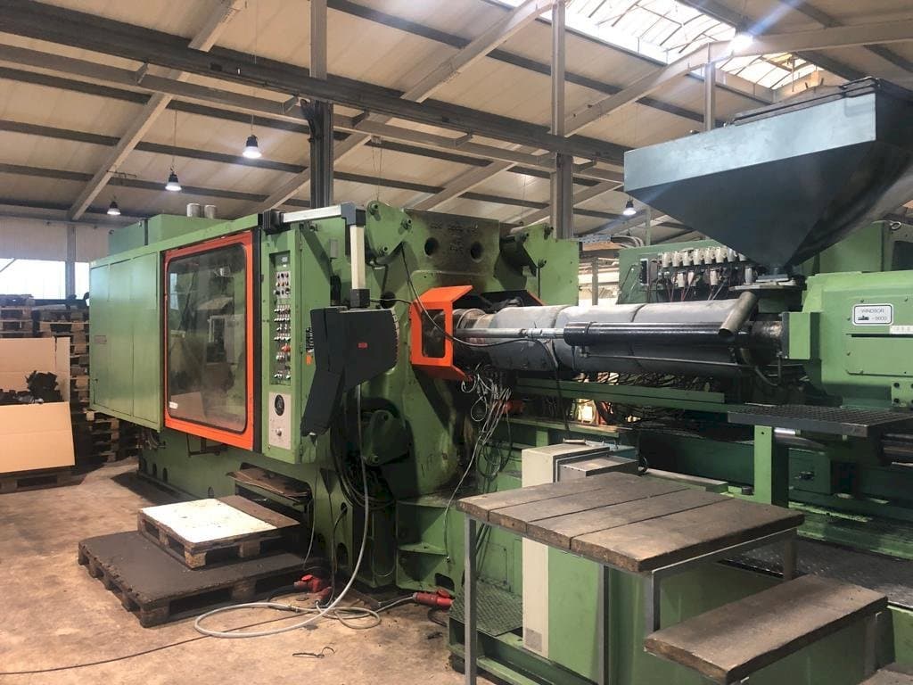 Widok lewej strony maszyny Windsor W1000