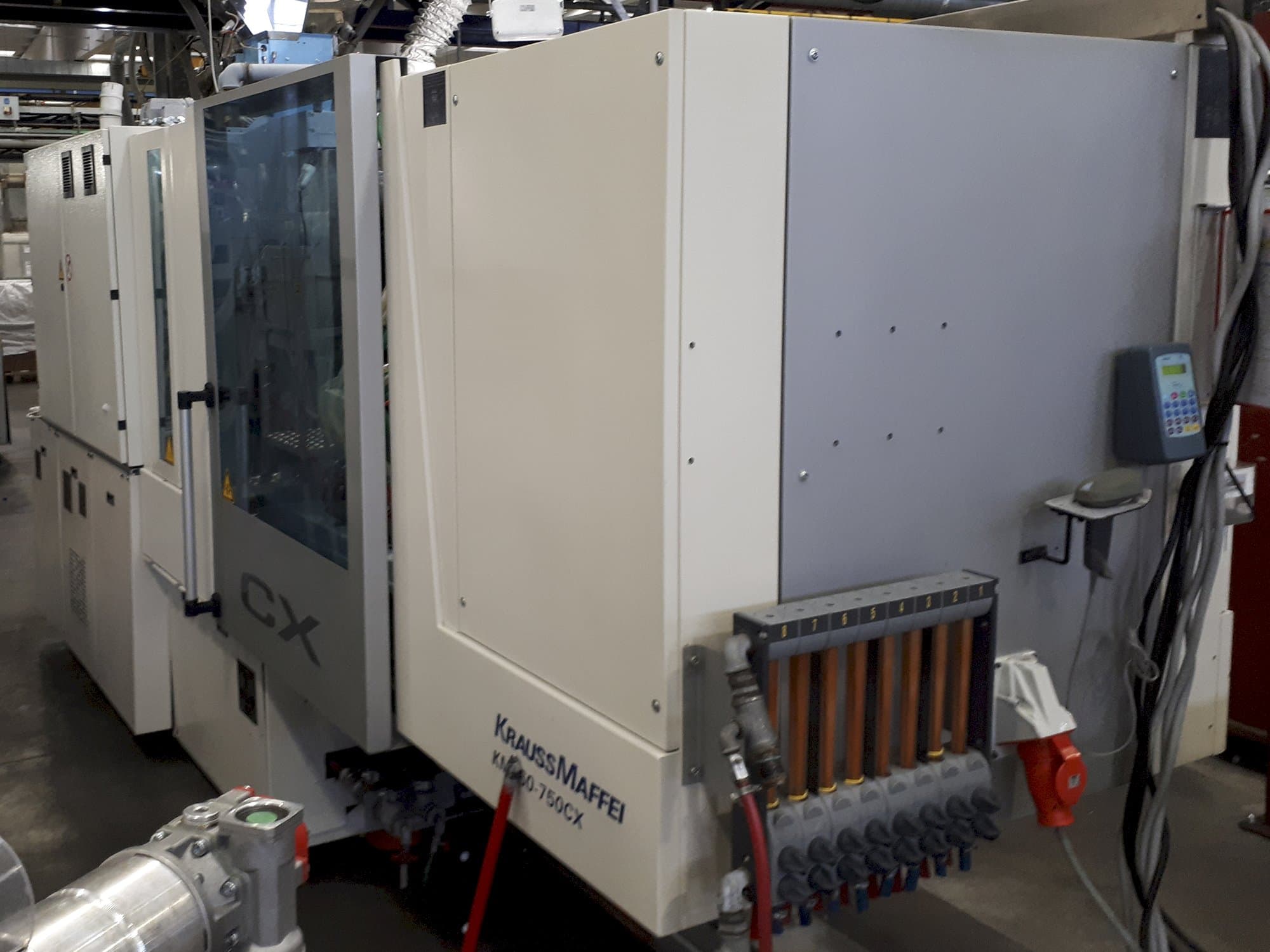 Widok z przodu maszyny Krauss Maffei 160-750 CX