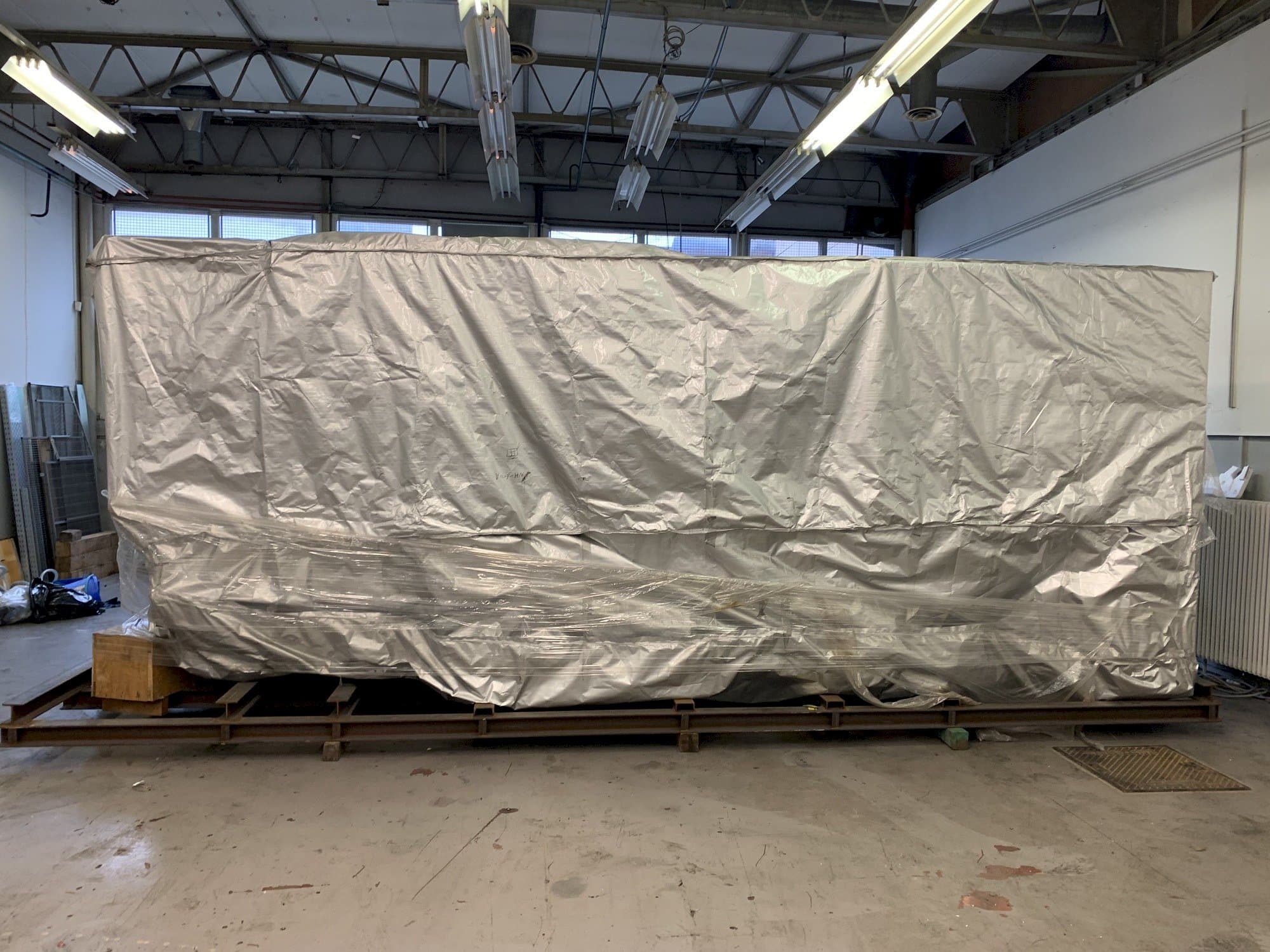 Widok z przodu maszyny YCM NH 500A