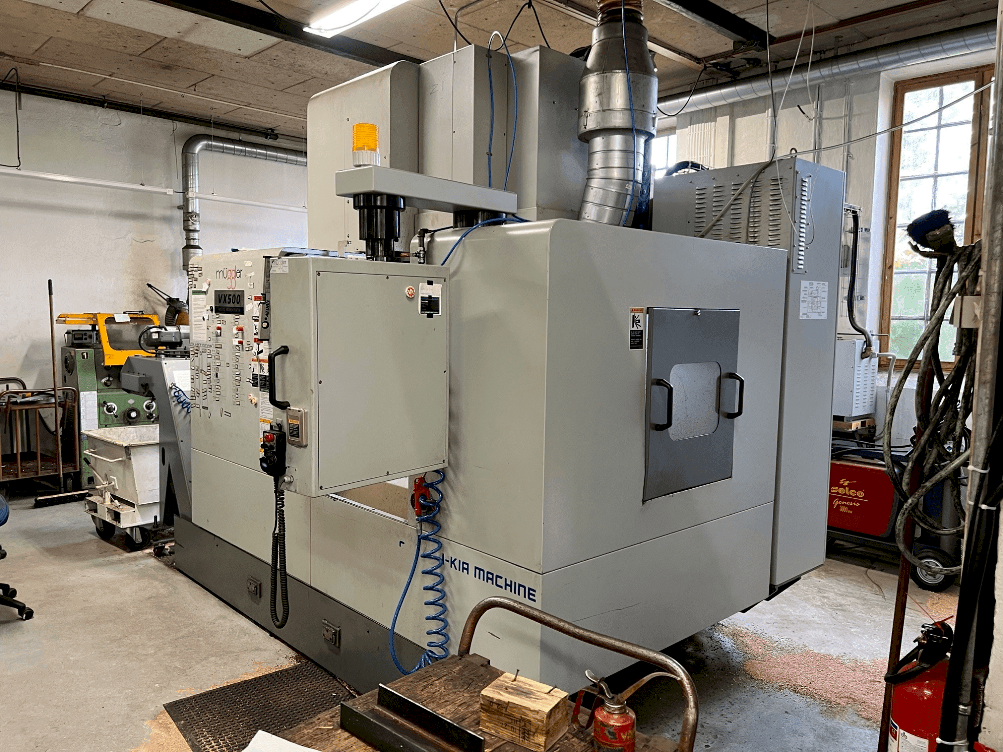 Widok z przodu maszyny HYUNDAI KIA VX500