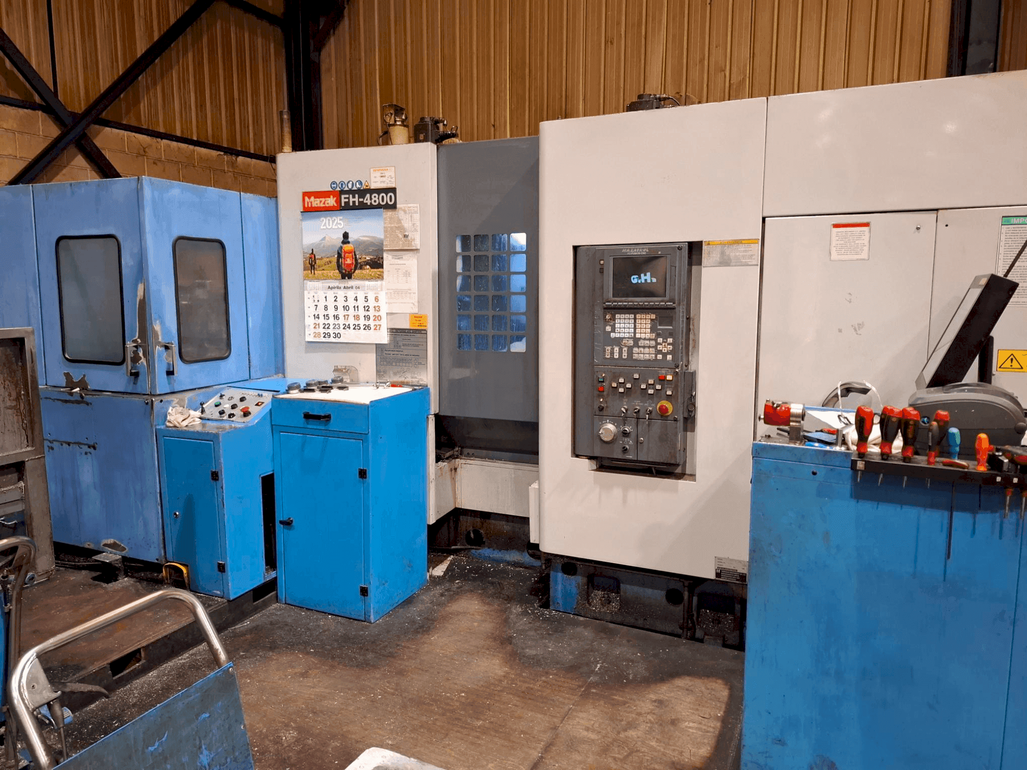 Widok z przodu maszyny Mazak FH-4800