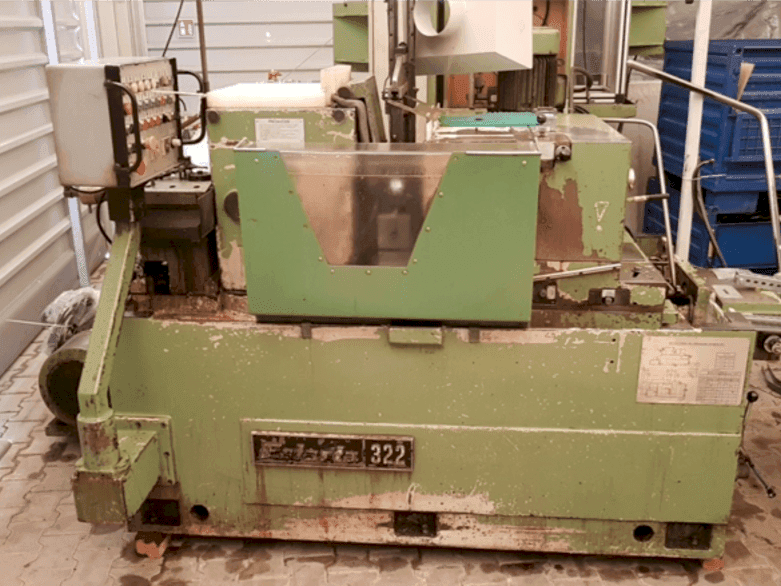 Widok z przodu maszyny Estarta 322