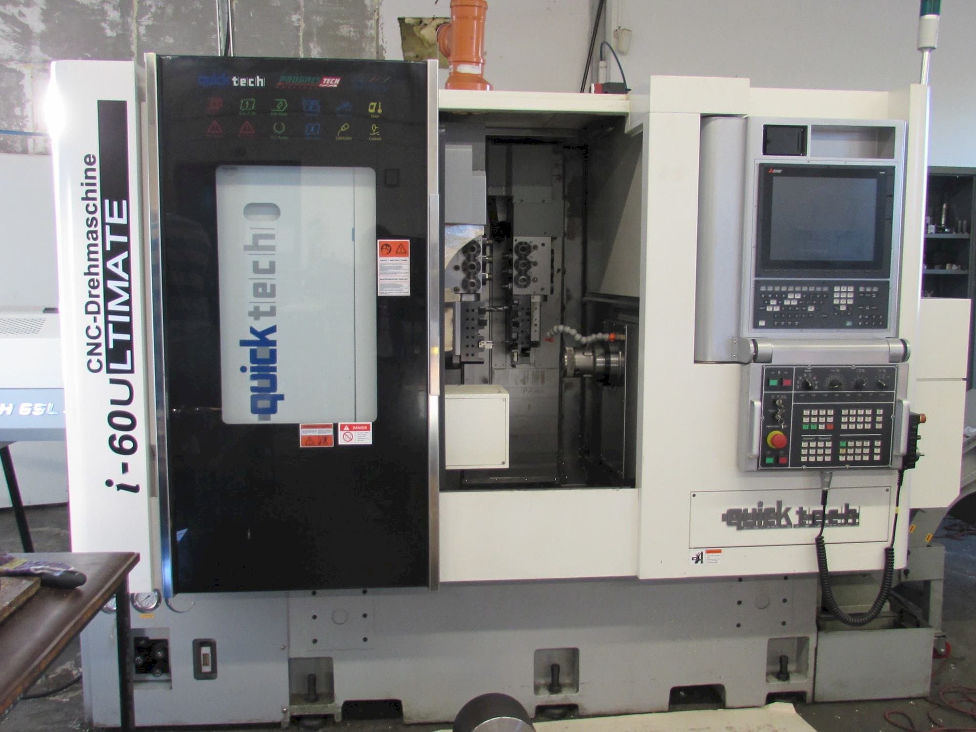 Widok z przodu maszyny Quick-Tech I-60U