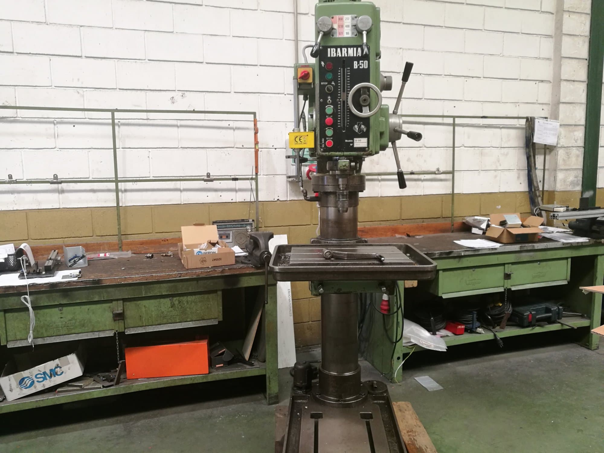 Widok z przodu 1 maszyny IBARMIA B-50