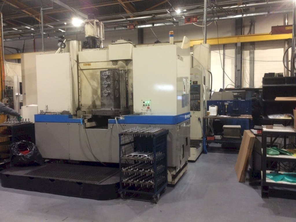 Widok z przodu maszyny Okuma MA-60HB