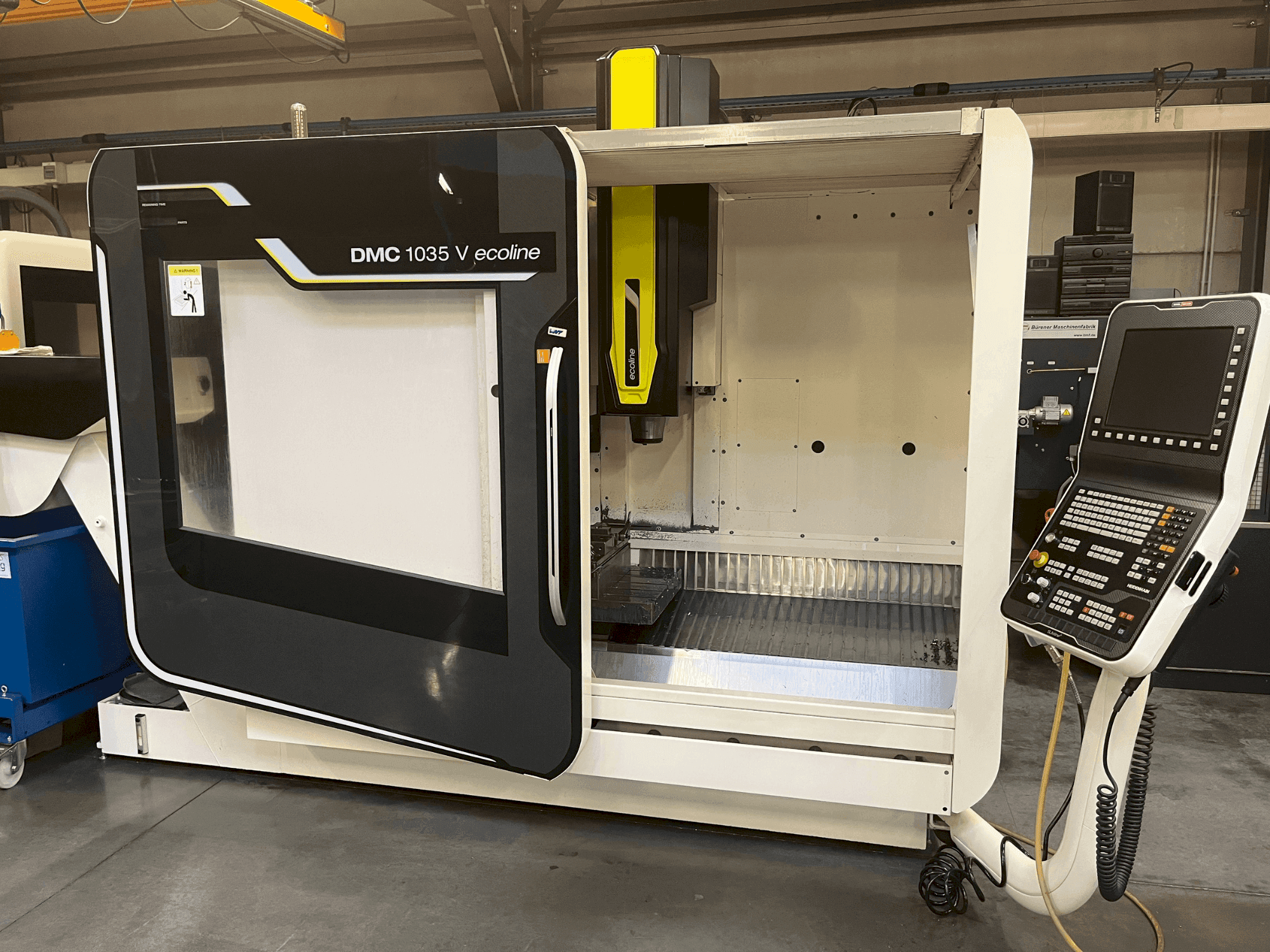 Widok z przodu maszyny DMG Gildemeister DMC 1035 V ecoline