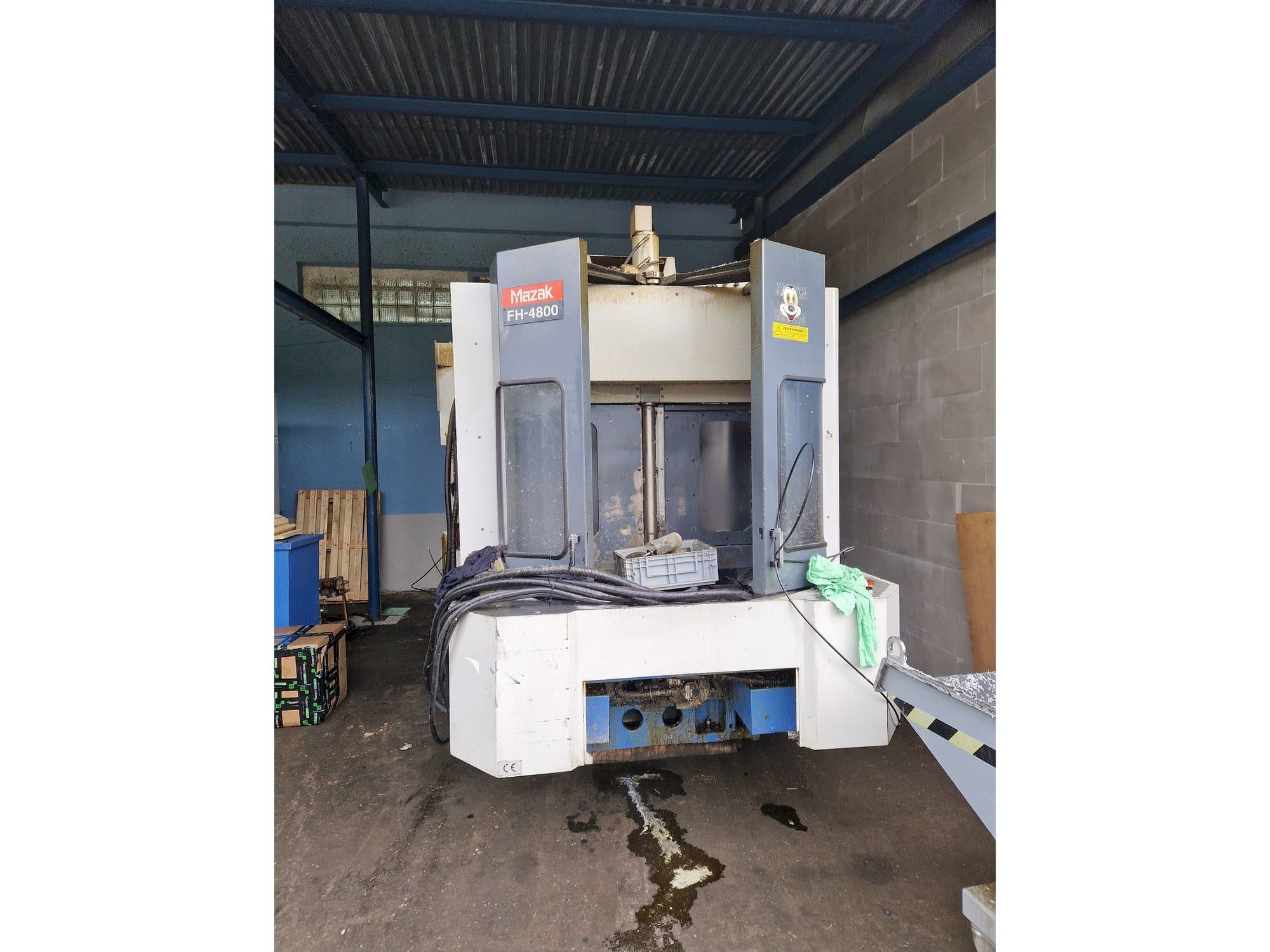 Widok z przodu maszyny Mazak FH-4800