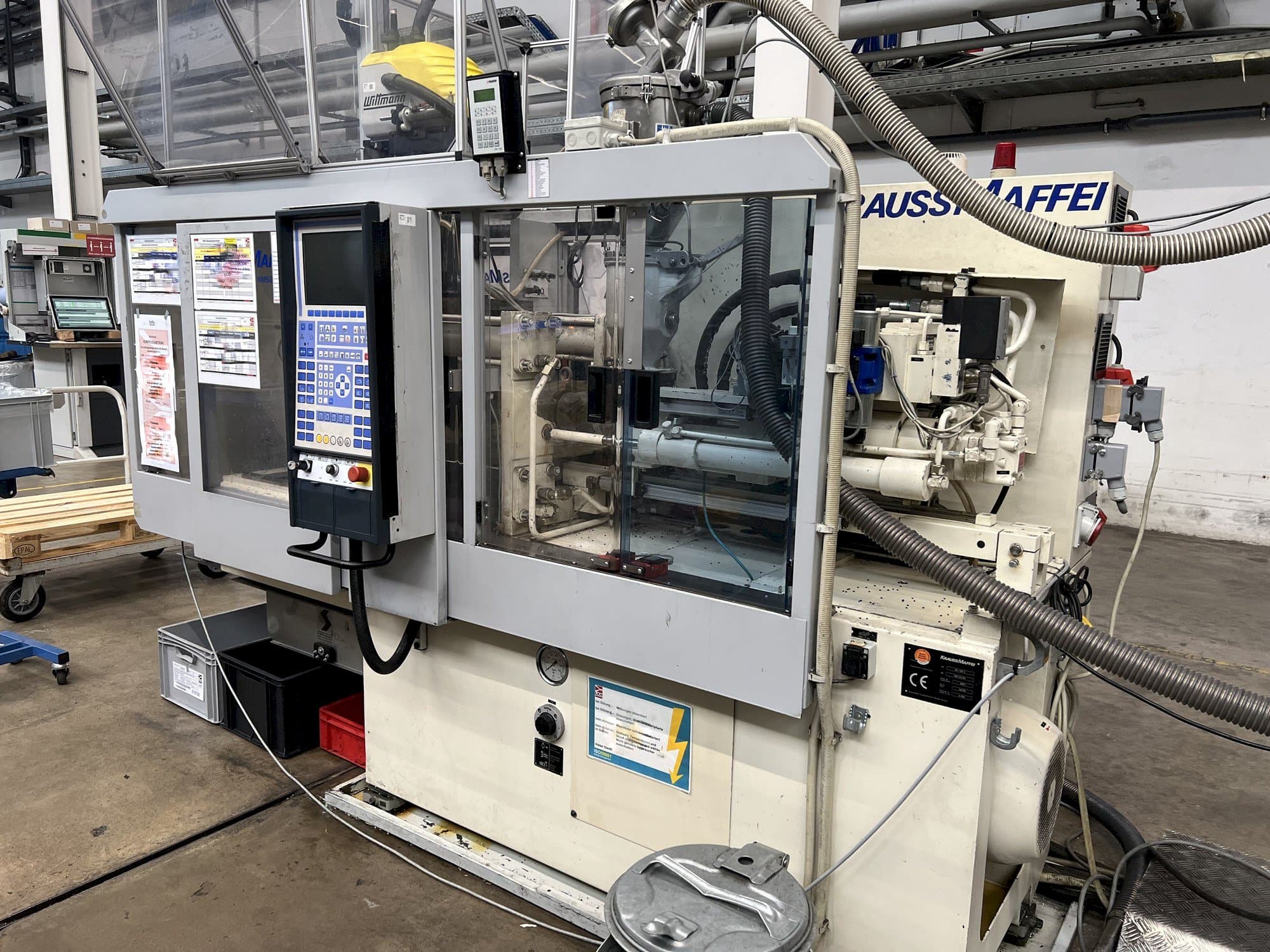 Widok z przodu maszyny Krauss Maffei KM 50-125 C1