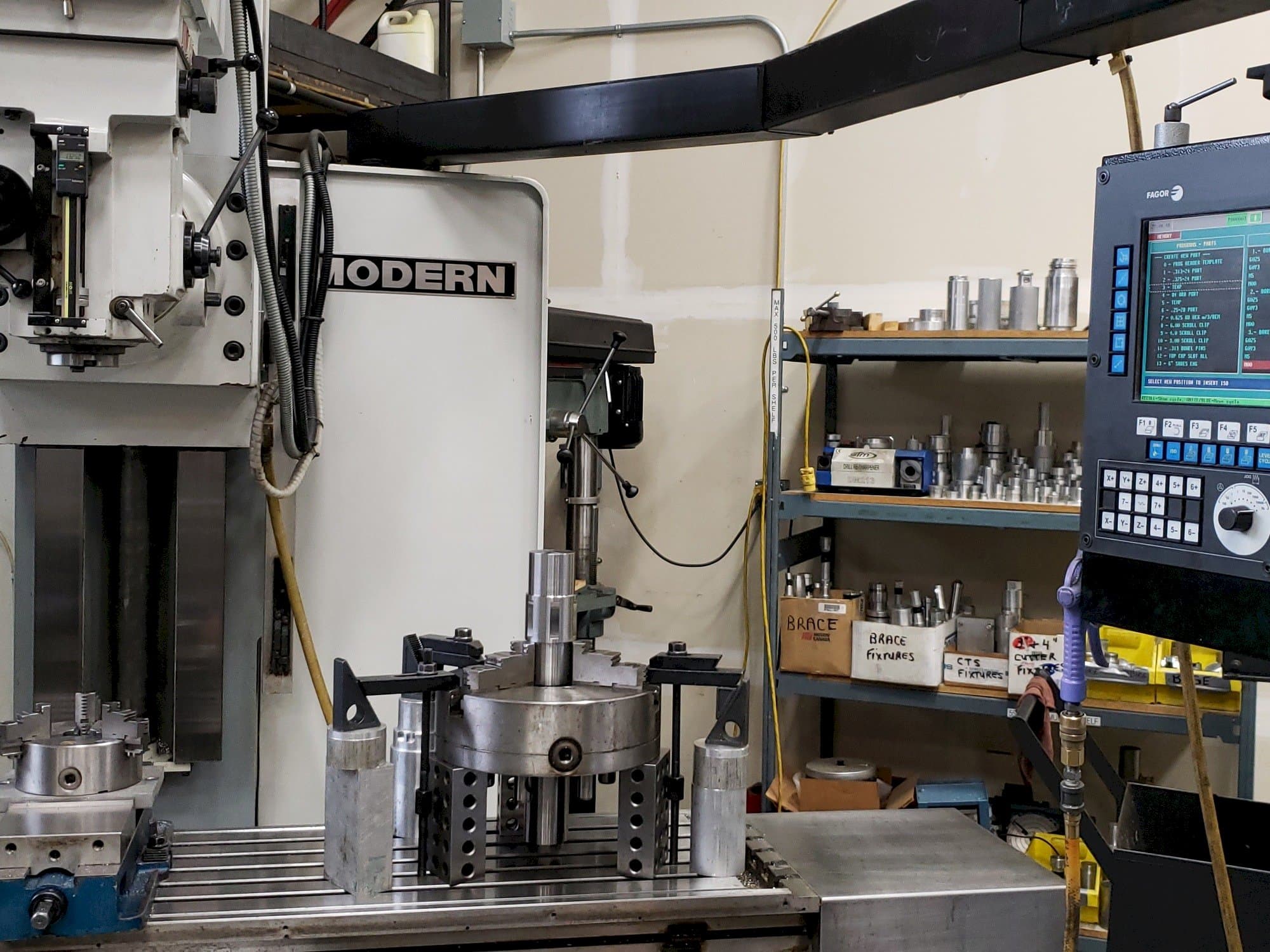 Widok z przodu maszyny Modern MB 20