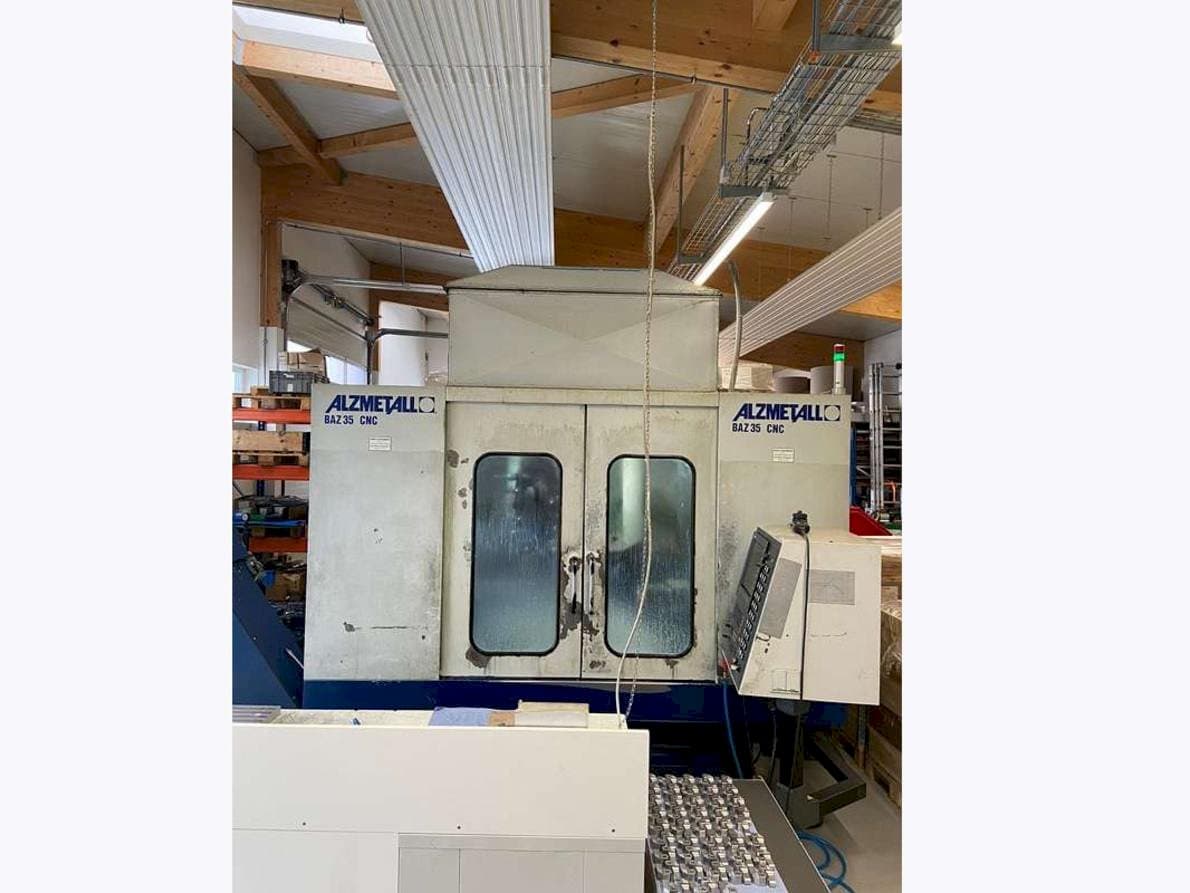 Widok z przodu maszyny Alzmetall CNC BAZ 35