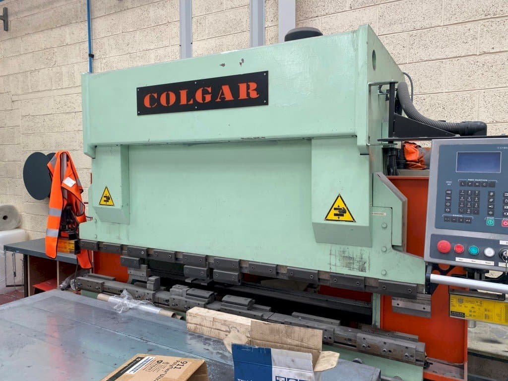 Widok z przodu maszyny Colgar PI 316/21