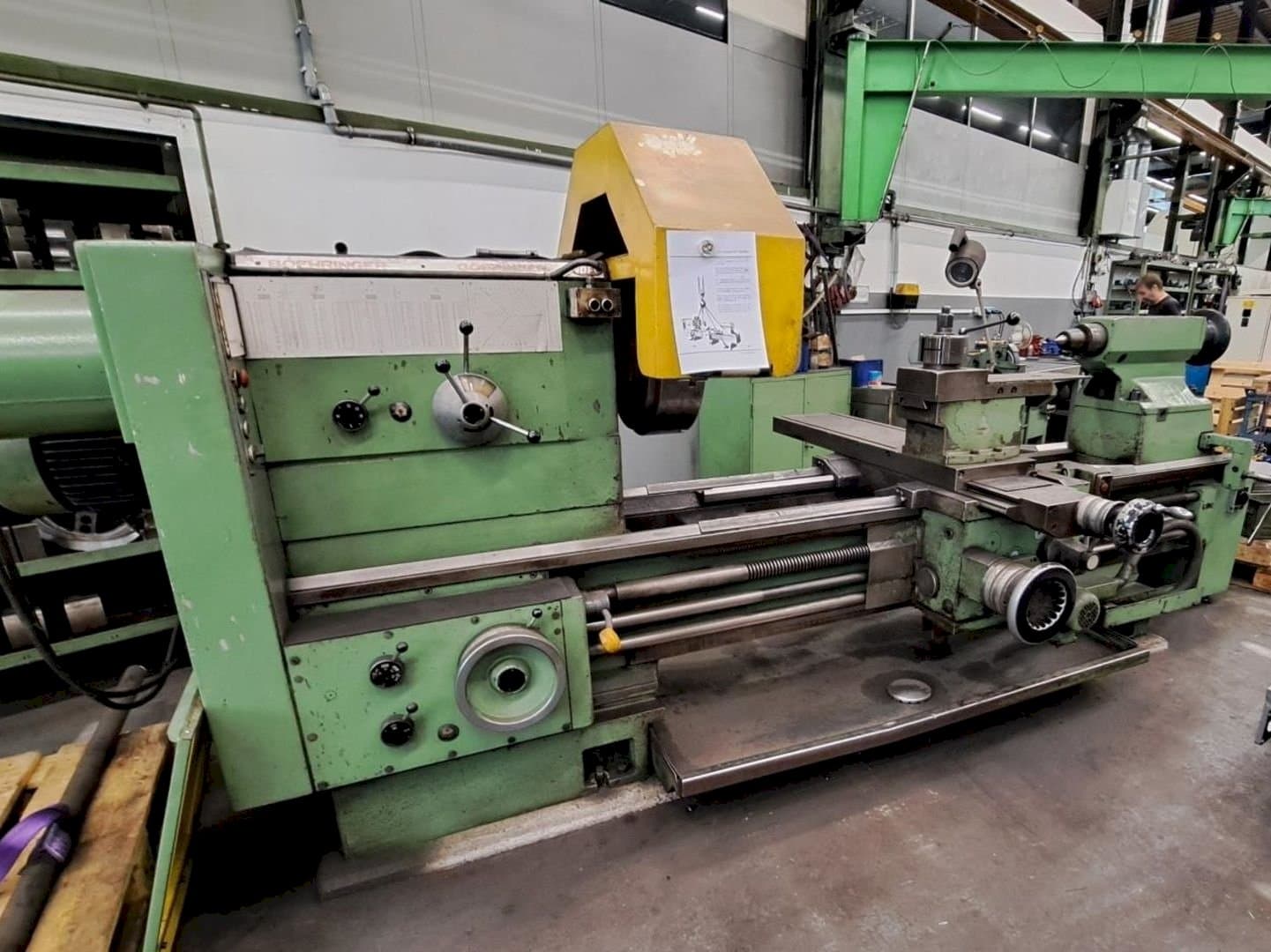 Widok z przodu maszyny BOEHRINGER VDF V 800