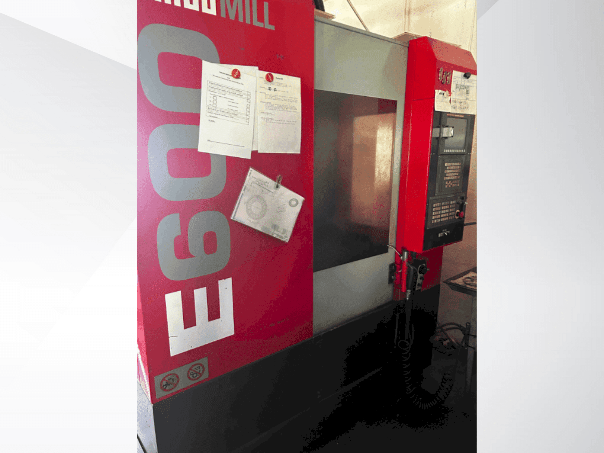 Widok z przodu maszyny EMCO E600