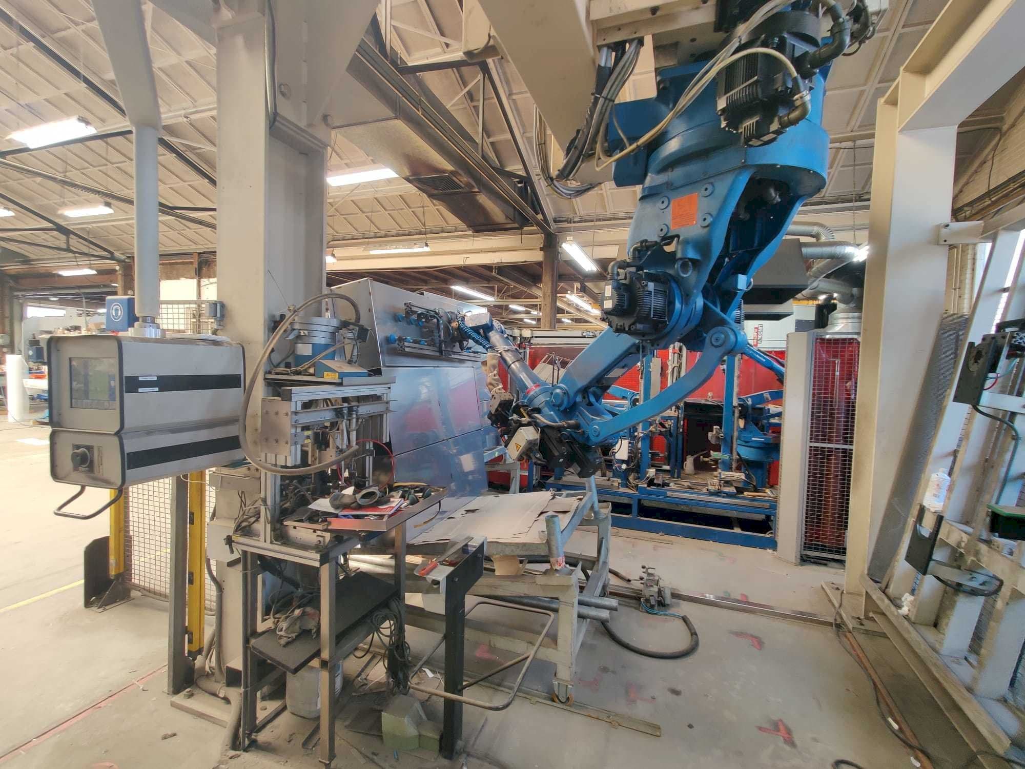 Widok z przodu maszyny Yaskawa YR-SK45-C000