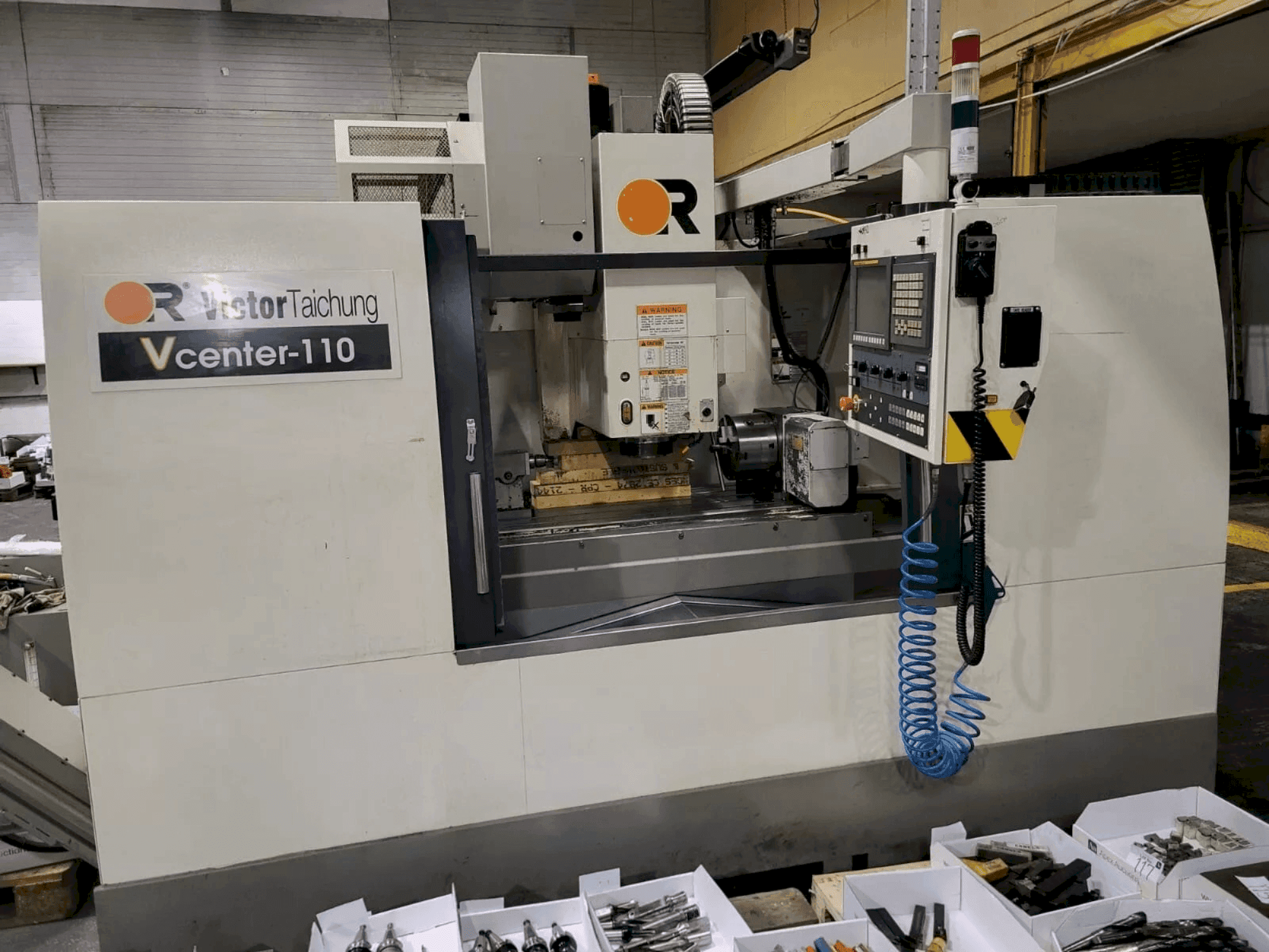 Widok z przodu maszyny Victor V center - 110