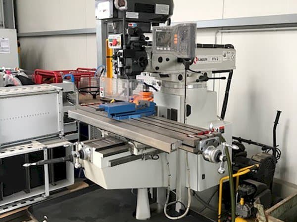 Widok z przodu maszyny LAGUN FTV2