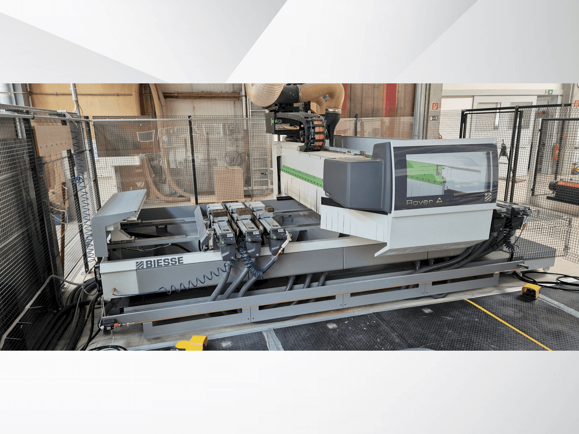 Widok z przodu maszyny BIESSE Rover A ATS