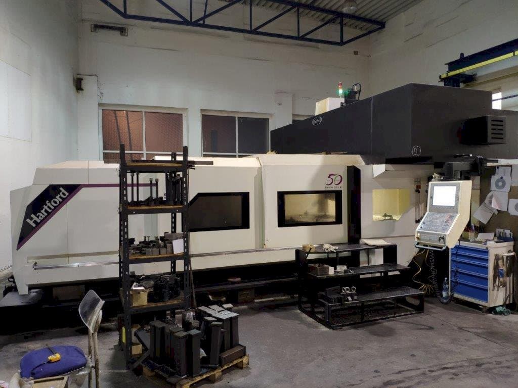 Widok z przodu maszyny Hartford SW-426