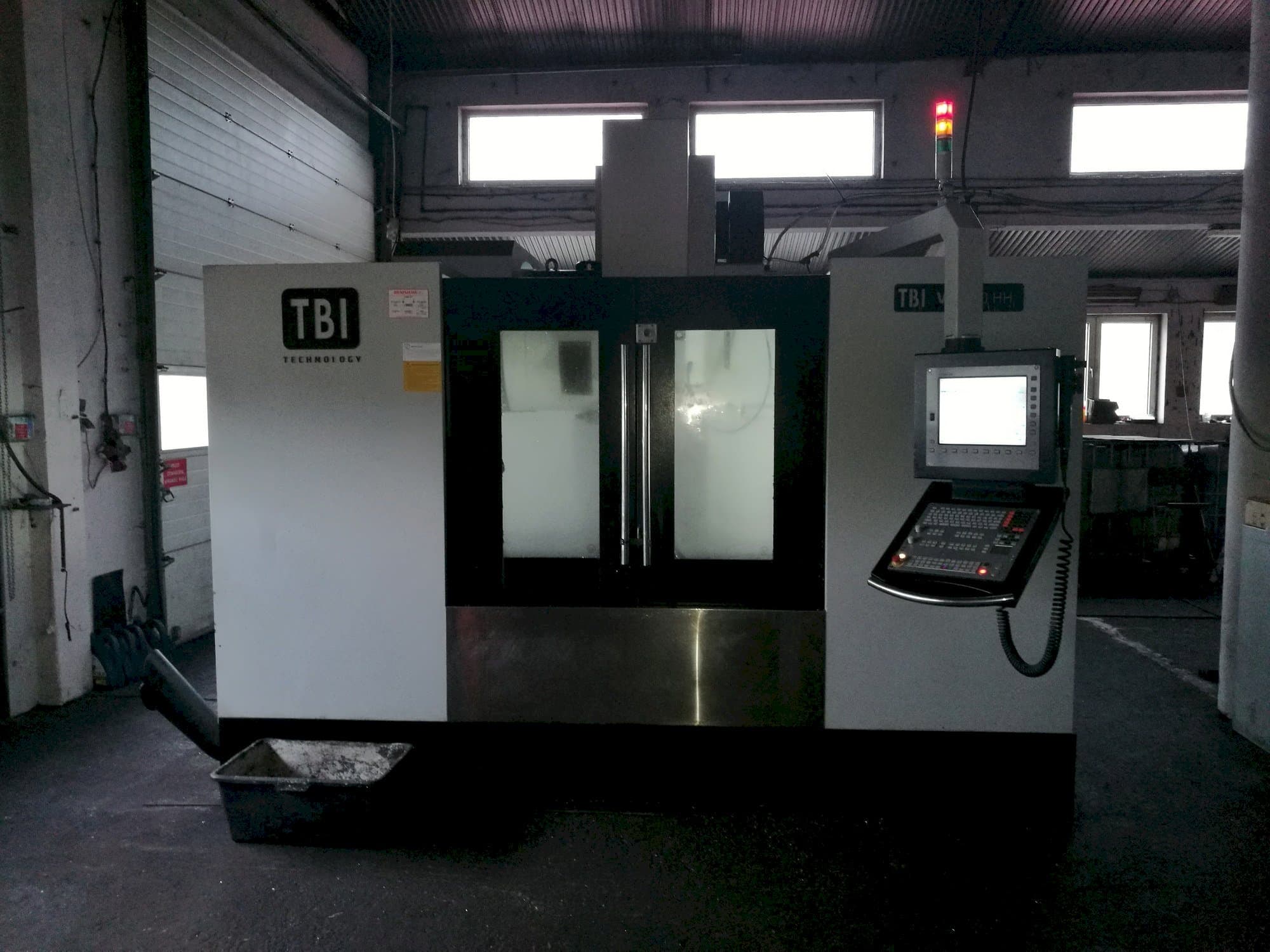 Widok z przodu maszyny TBI VC 1270 HH