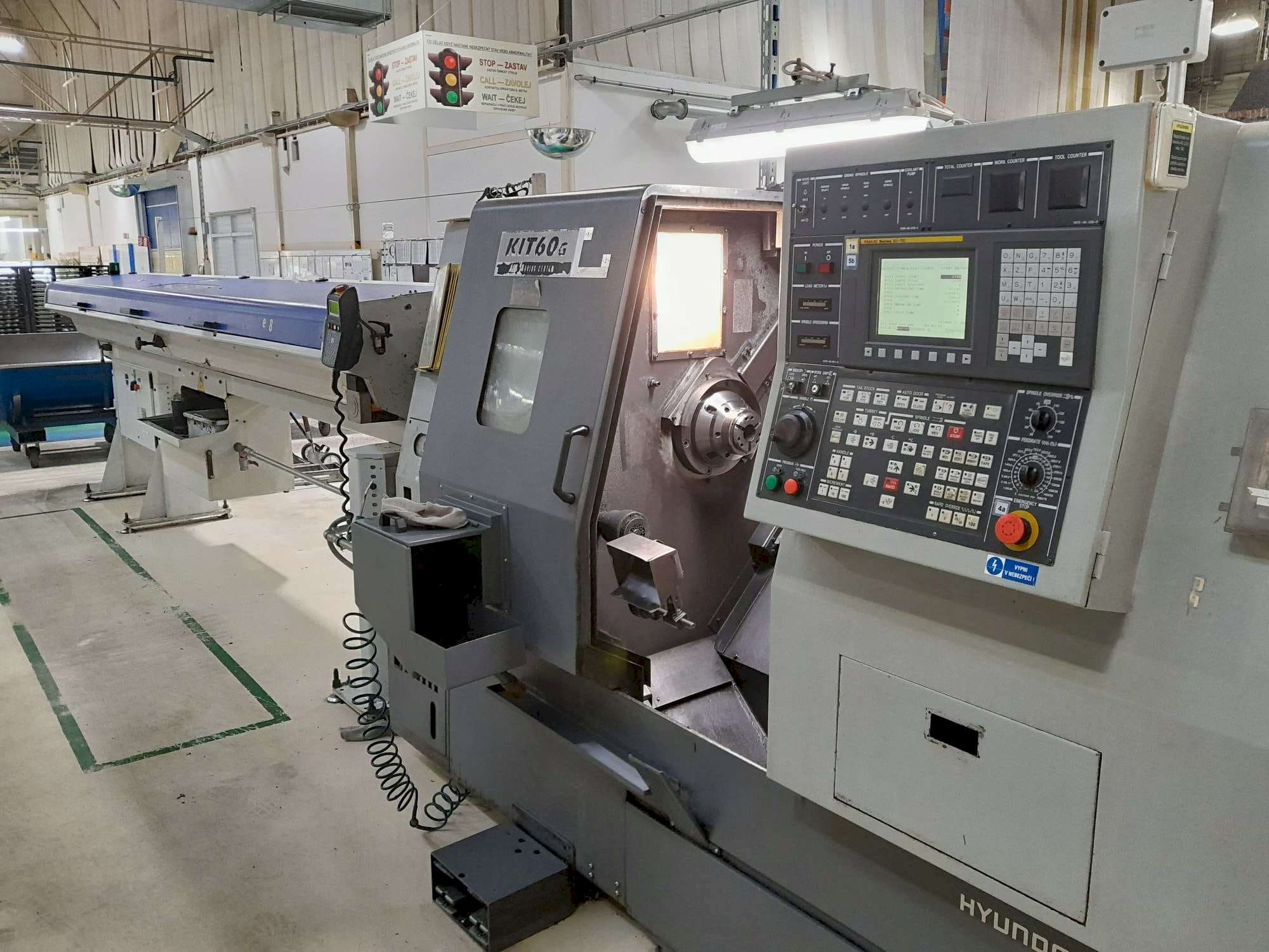 Widok z przodu maszyny Hyundai Kia KIT60G