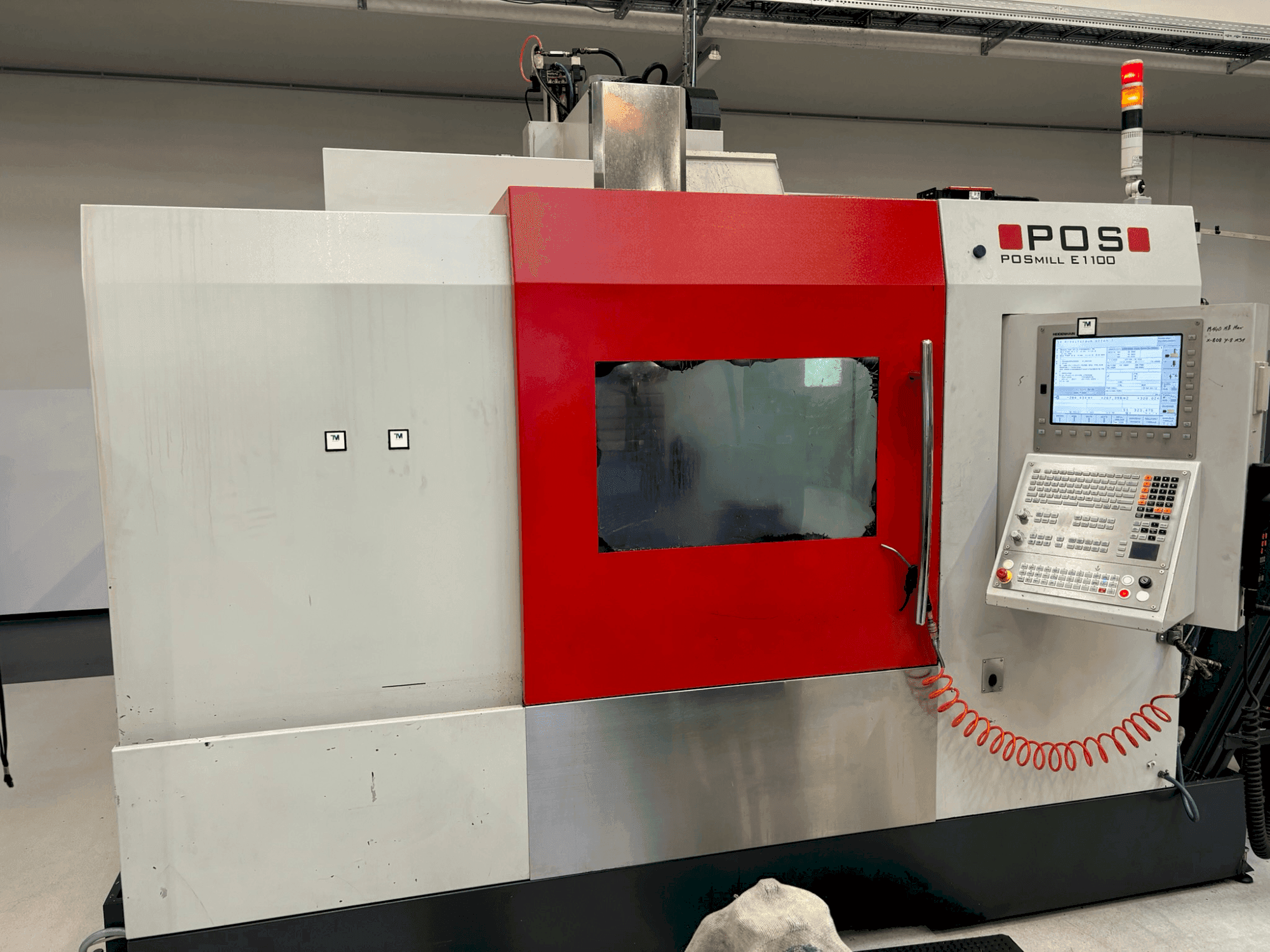 Widok z przodu maszyny POSmill E 1100