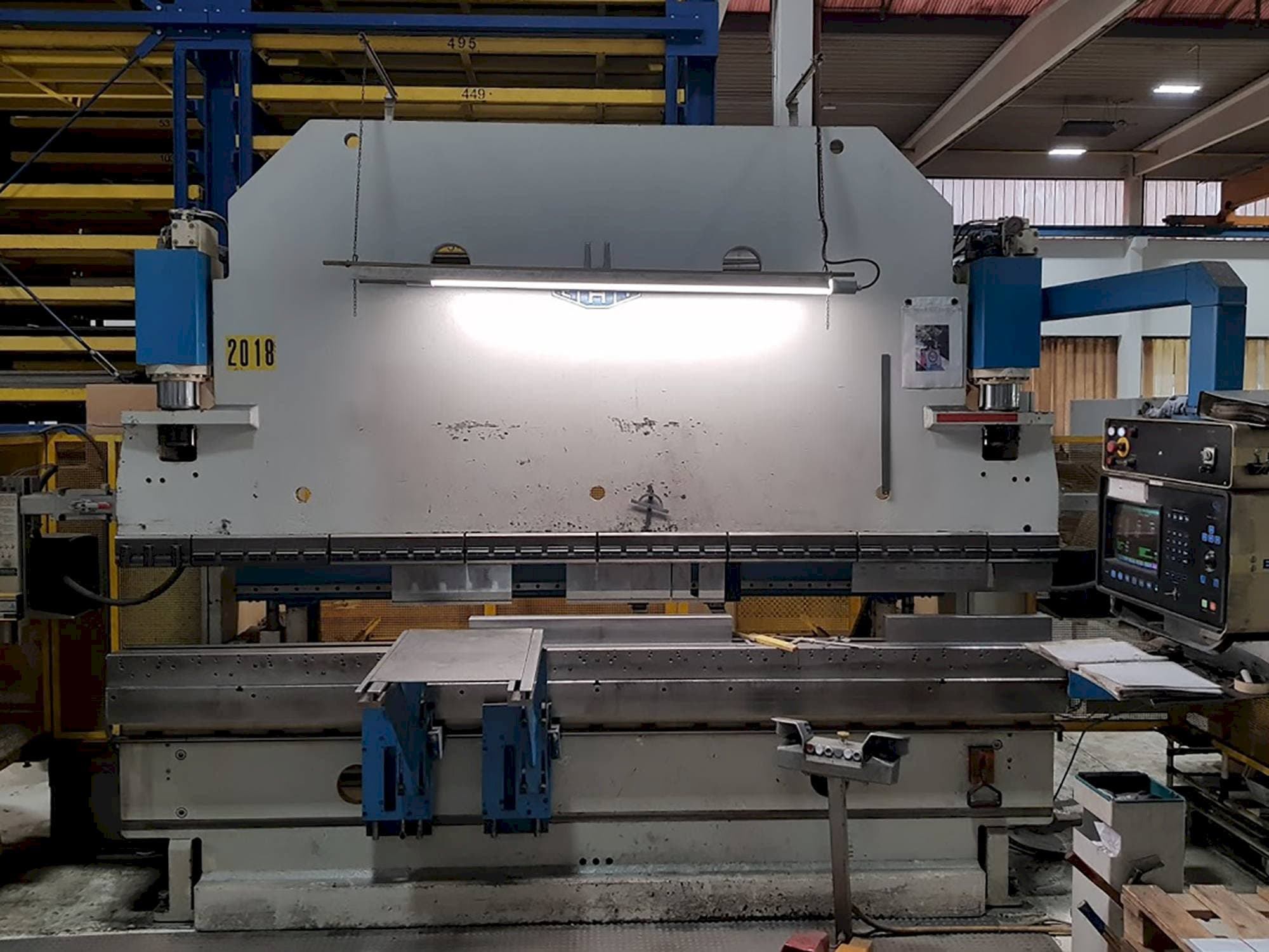 Widok z przodu maszyny EHT EHPS 11-35