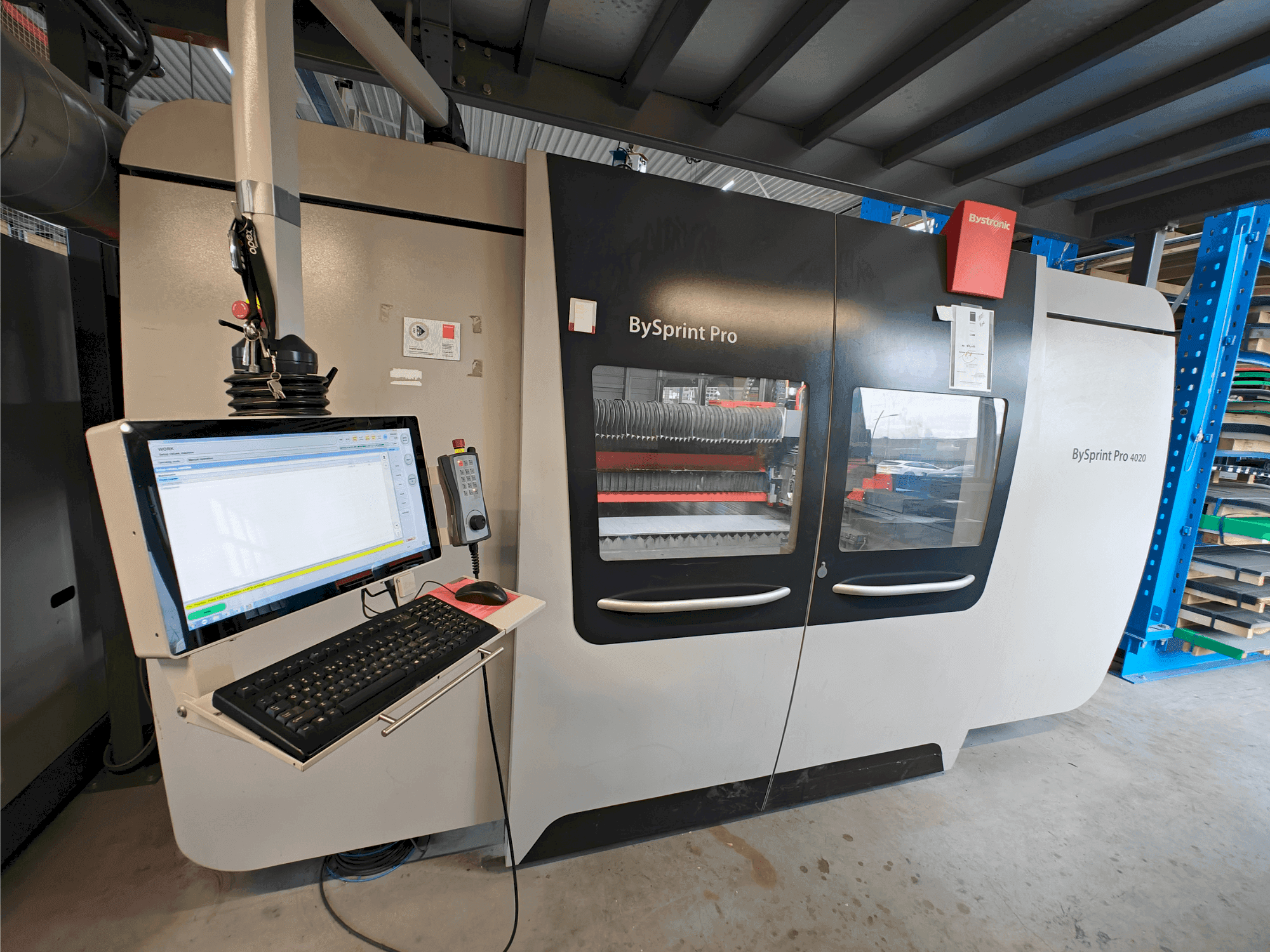 Widok z przodu maszyny Bystronic Bysprint Pro 4020