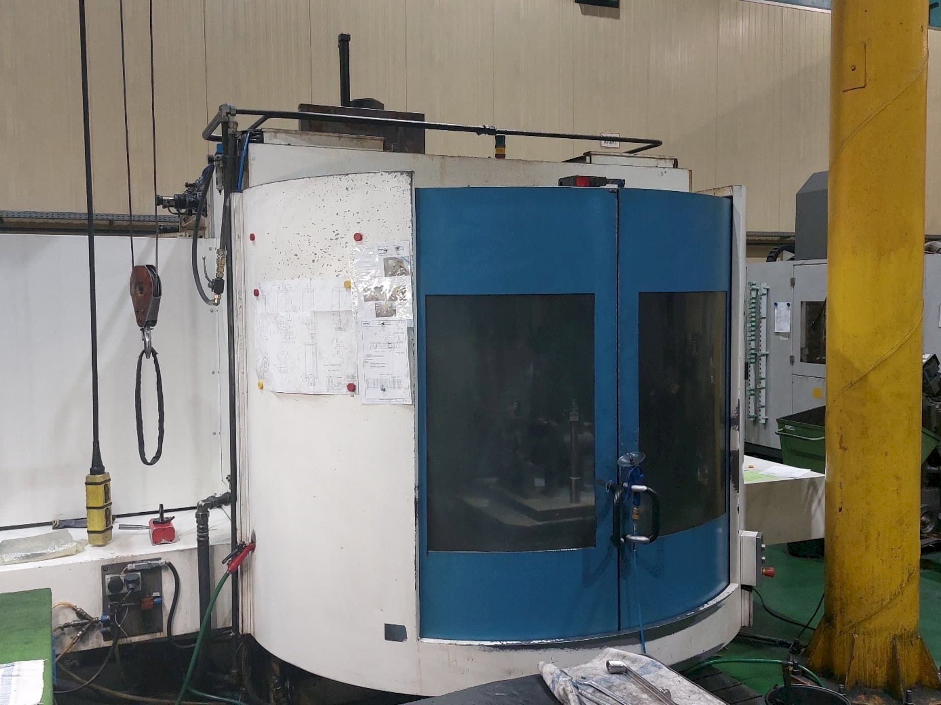 Widok z przodu maszyny Heckert CWK630