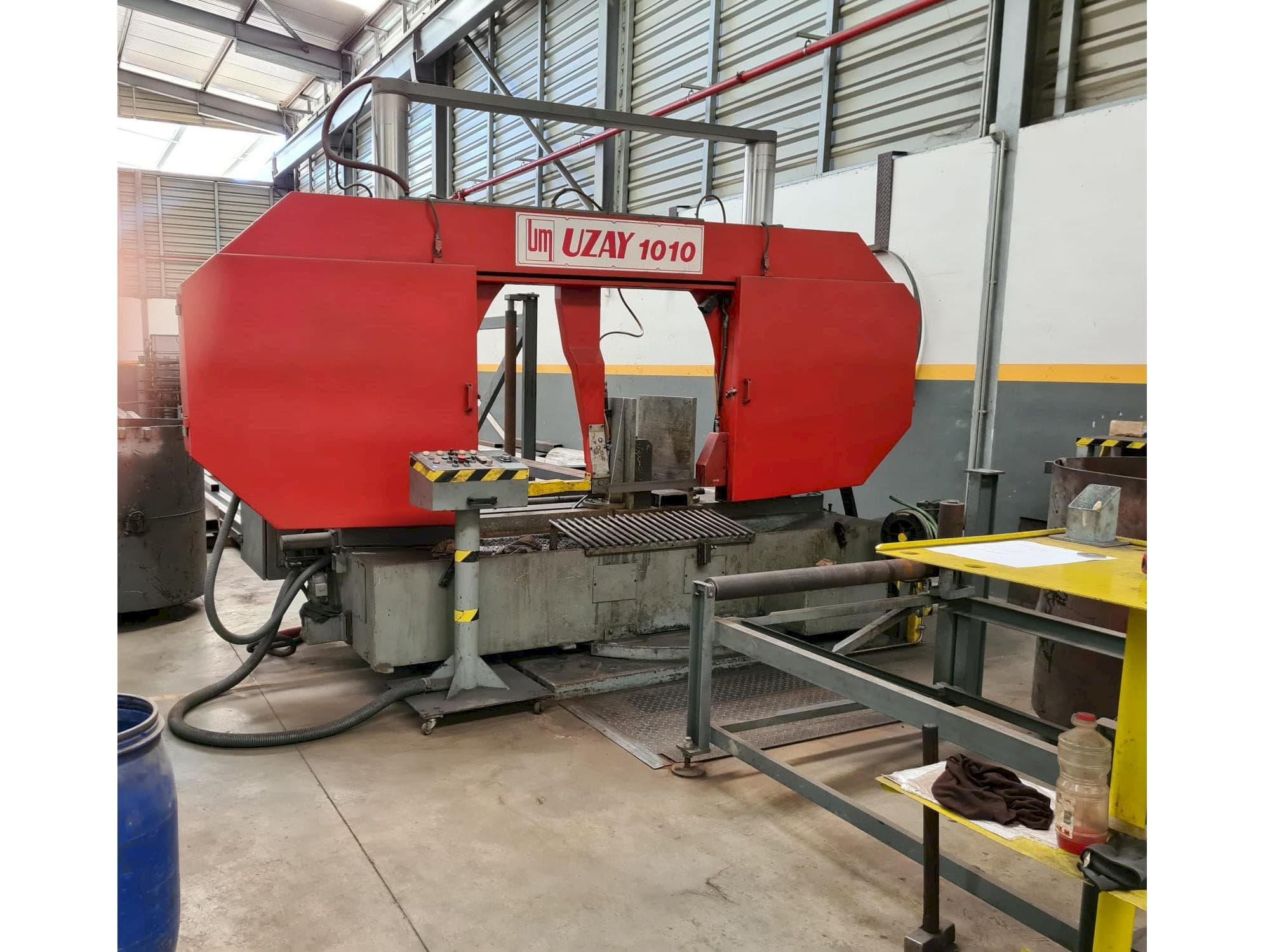 Widok z przodu maszyny UZAY MAKINA UMSY 1010