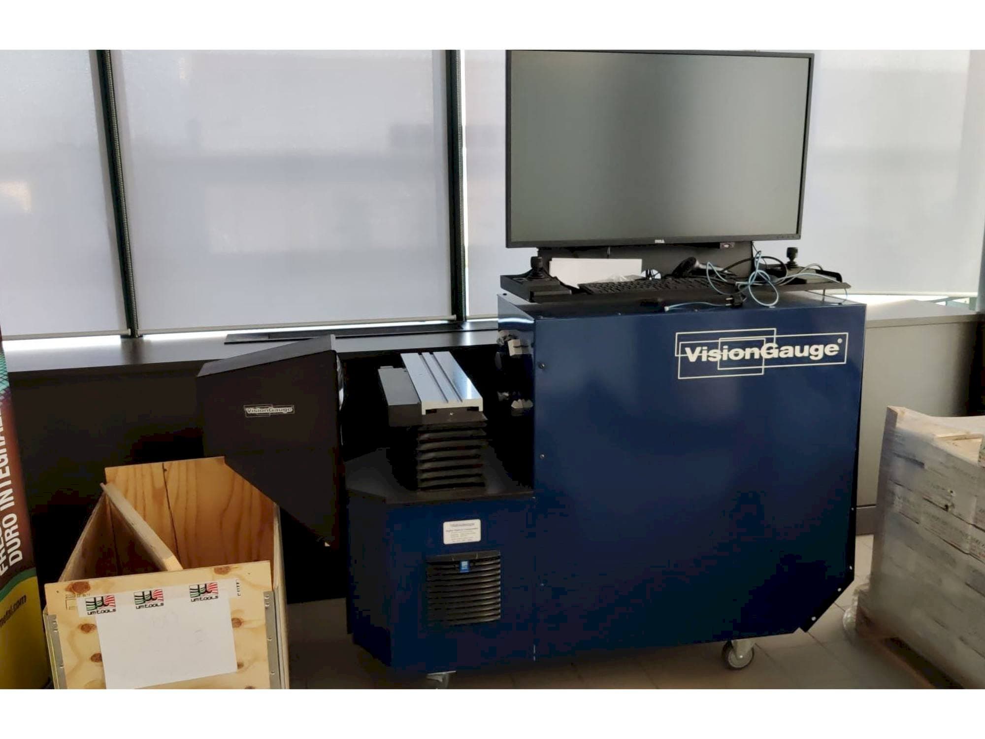 Widok z przodu maszyny Vision Gauge 500 series