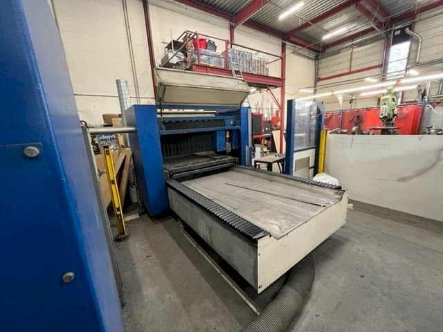 Widok z przodu maszyny Messer Easylas