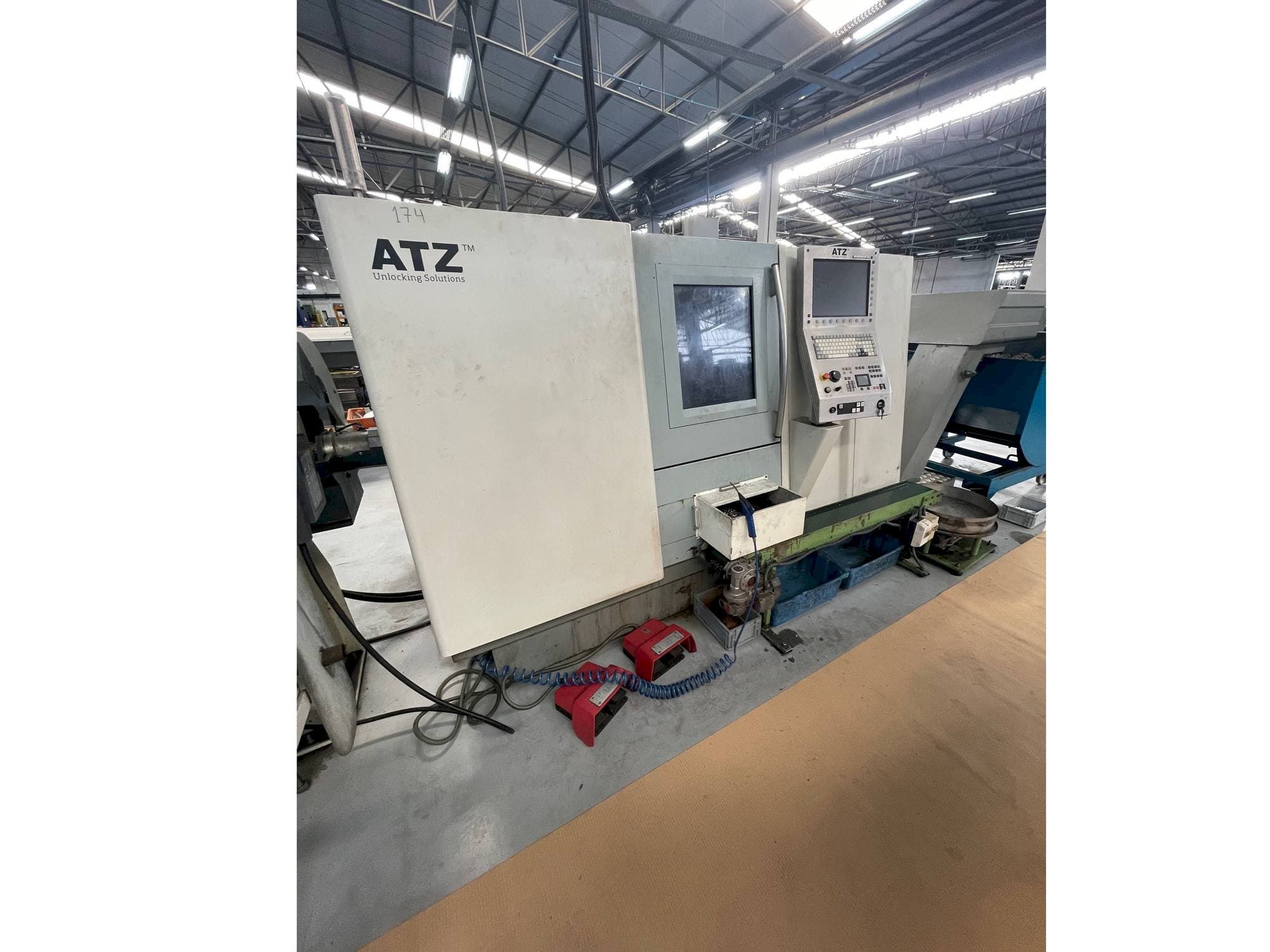 Widok z przodu maszyny Gildemeister CTX 310 V6