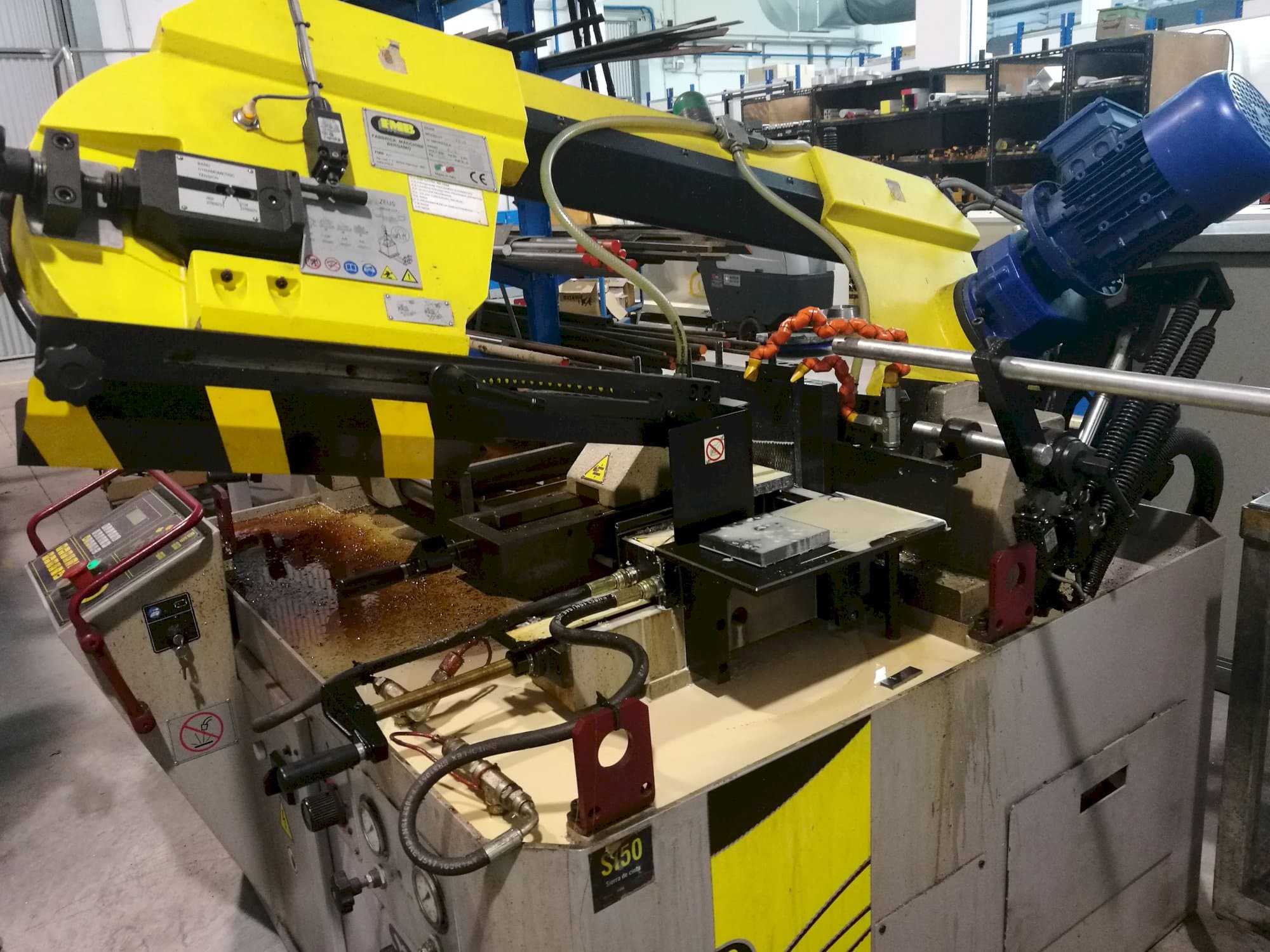 Widok z przodu maszyny FMB Zeus