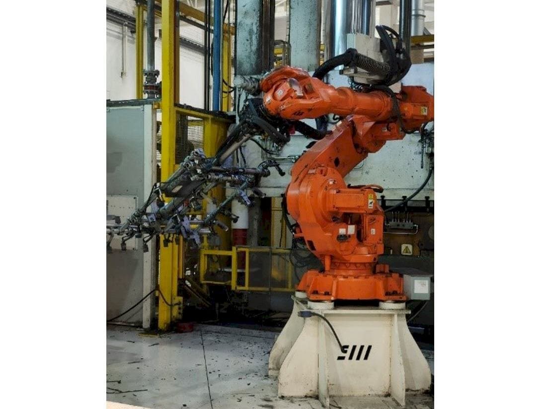 Widok z przodu maszyny ABB IRB 6640-185/2.8