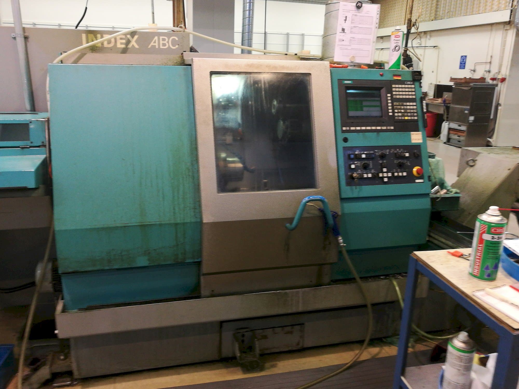 Widok z przodu maszyny Index ABC