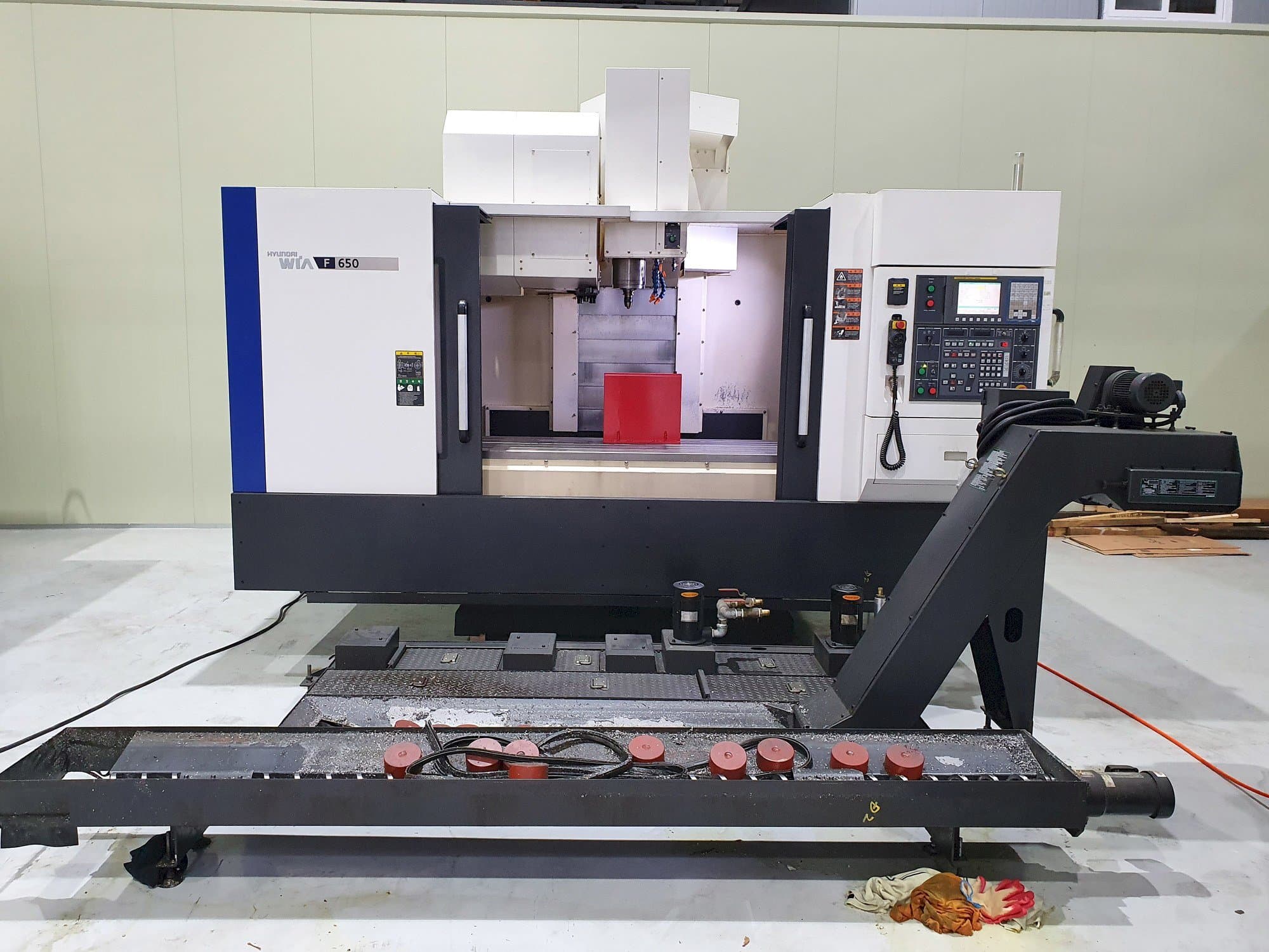 Widok z przodu maszyny Hyundai Wia F650