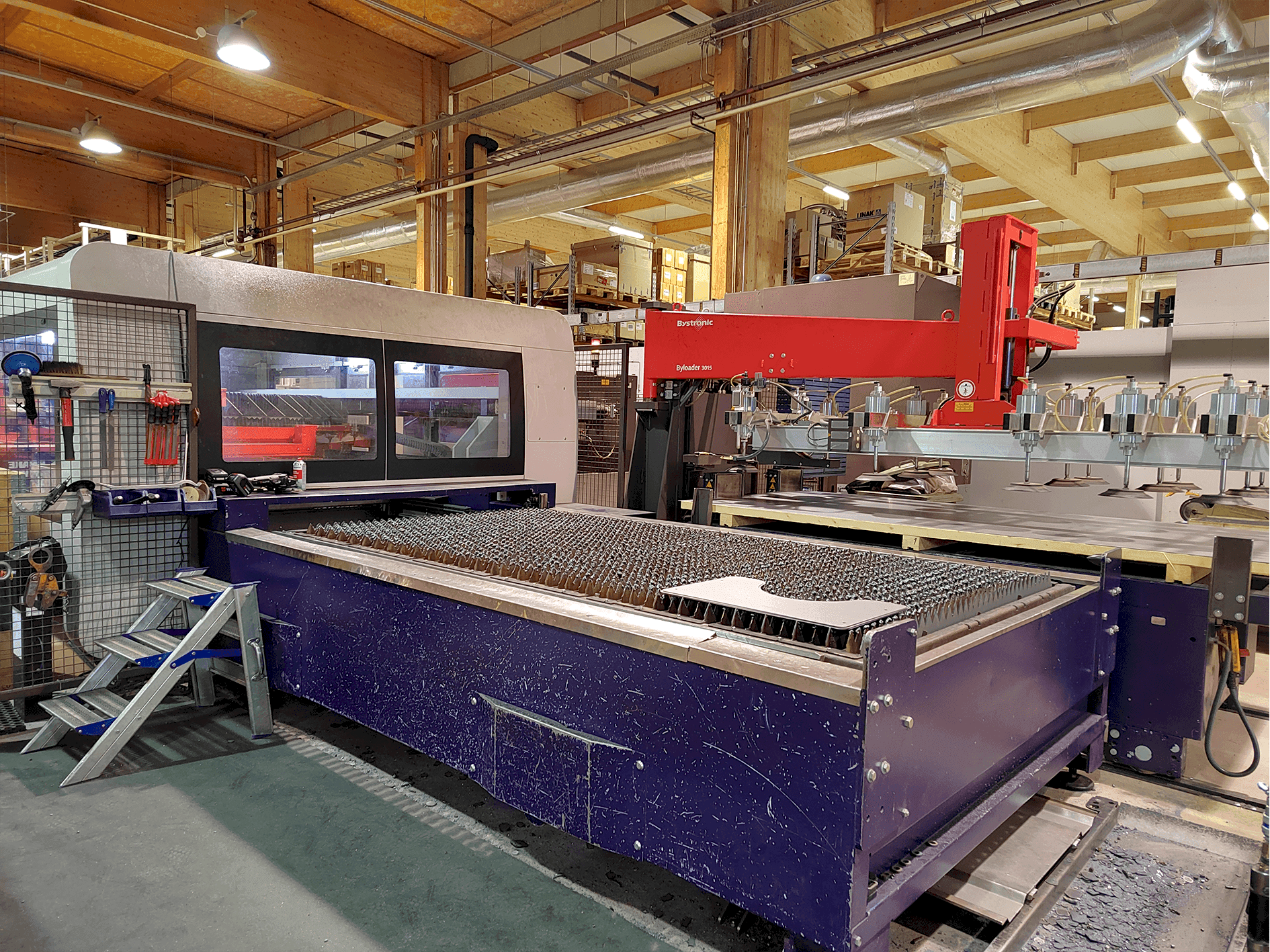 Widok z przodu maszyny Bystronic BySprint Pro 3015