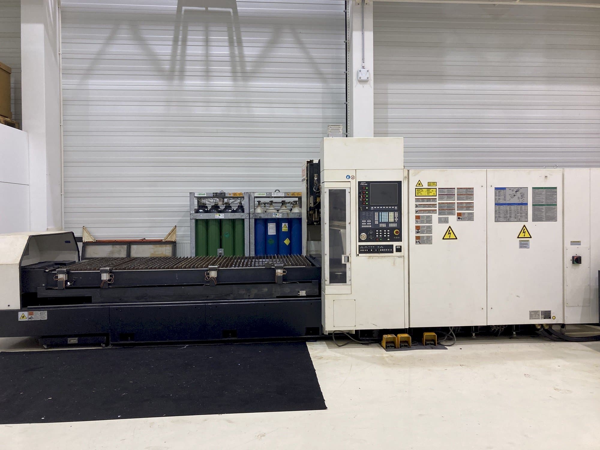 Widok z przodu maszyny Mazak Super Turbo-X 510 MK III RTC