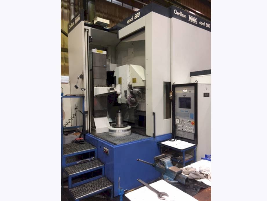 Widok z przodu maszyny Oerlikon MAAG OPAL 800