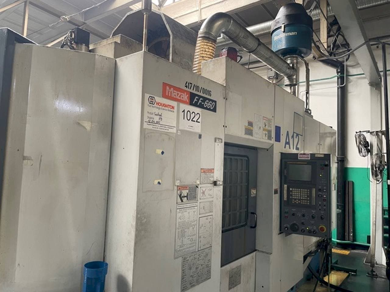 Widok z przodu maszyny Mazak FF-660