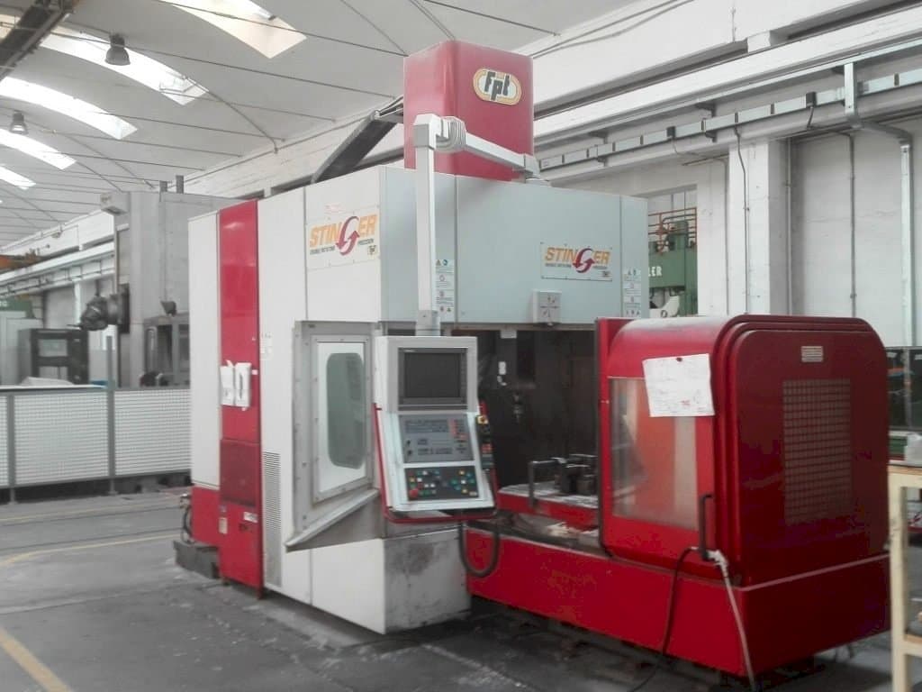 Widok z przodu maszyny FPT Stinger