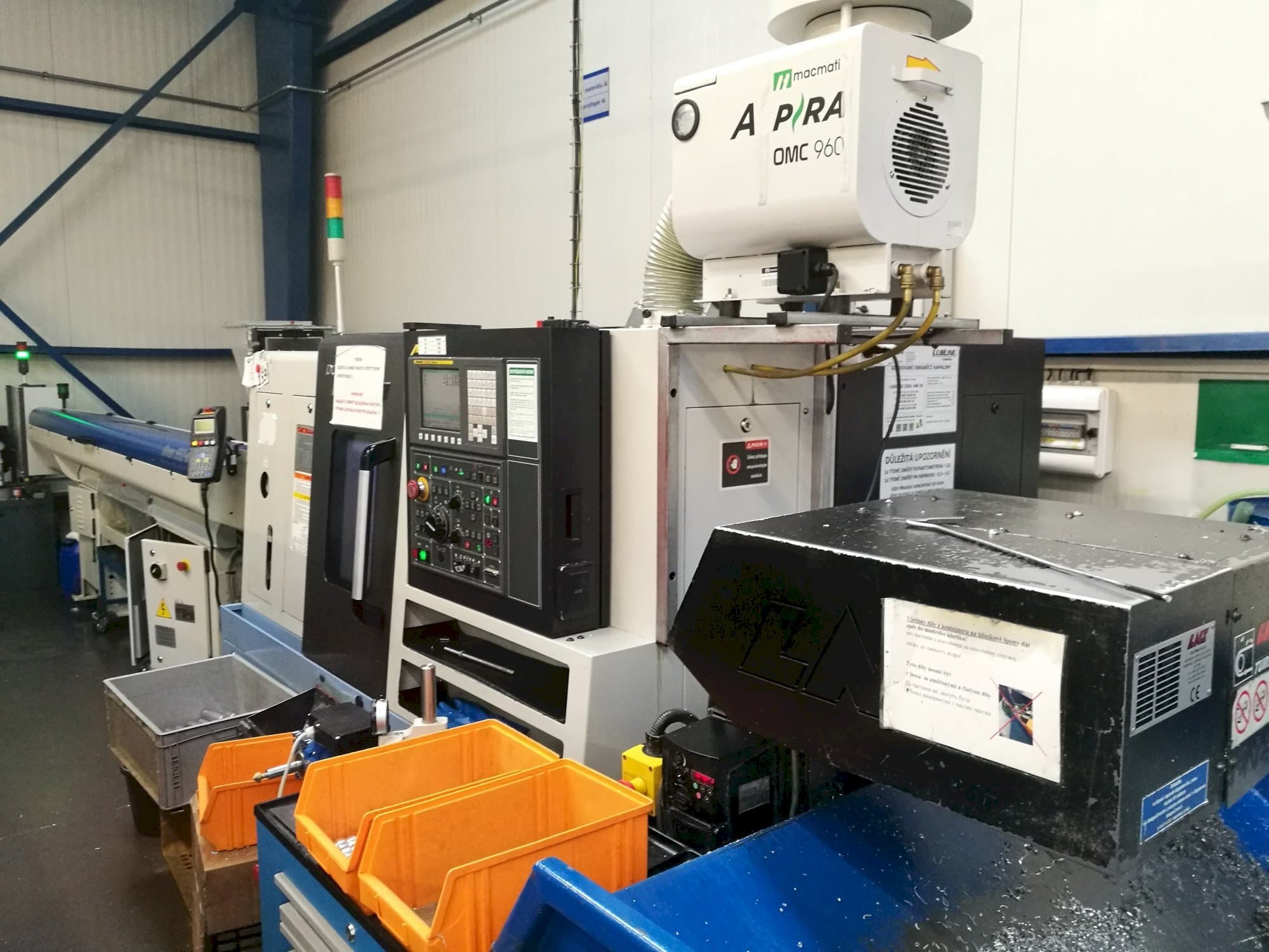 Widok z przodu maszyny Doosan Lynx 220GA