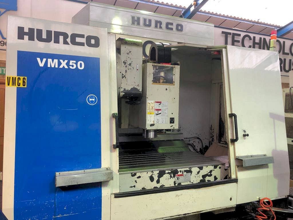 Widok z przodu maszyny Hurco VMX 50/40T